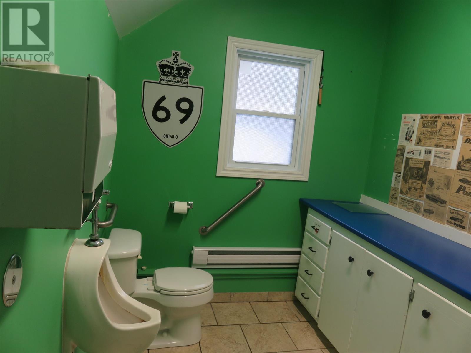 












60 Hergott AVE

,
Elliot Lake,




Ontario
P5A3A8

