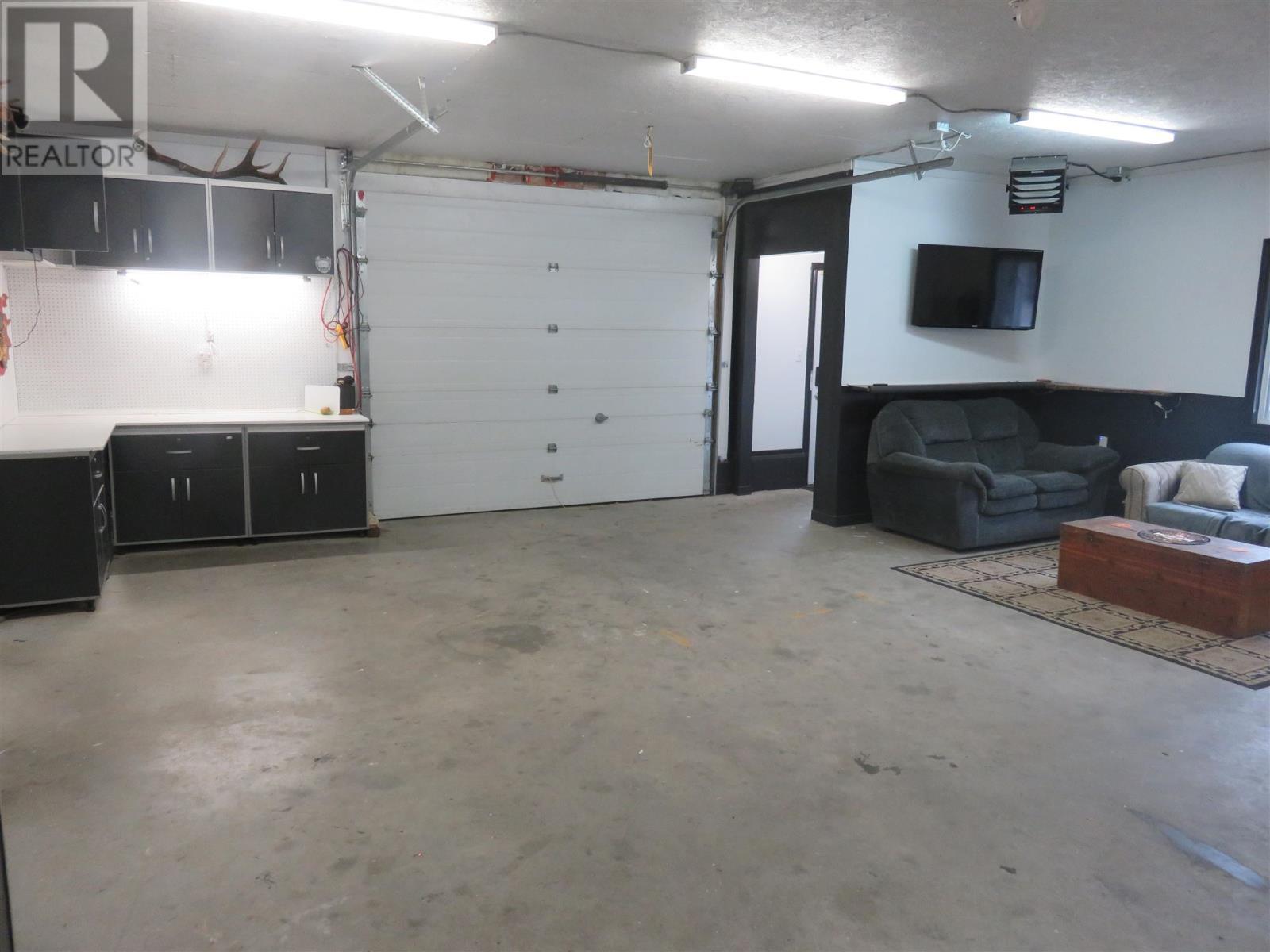 












60 Hergott AVE

,
Elliot Lake,




Ontario
P5A3A8

