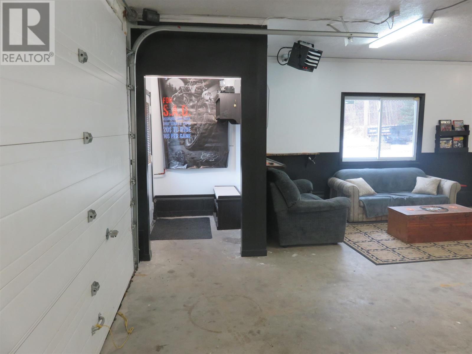 












60 Hergott AVE

,
Elliot Lake,




Ontario
P5A3A8

