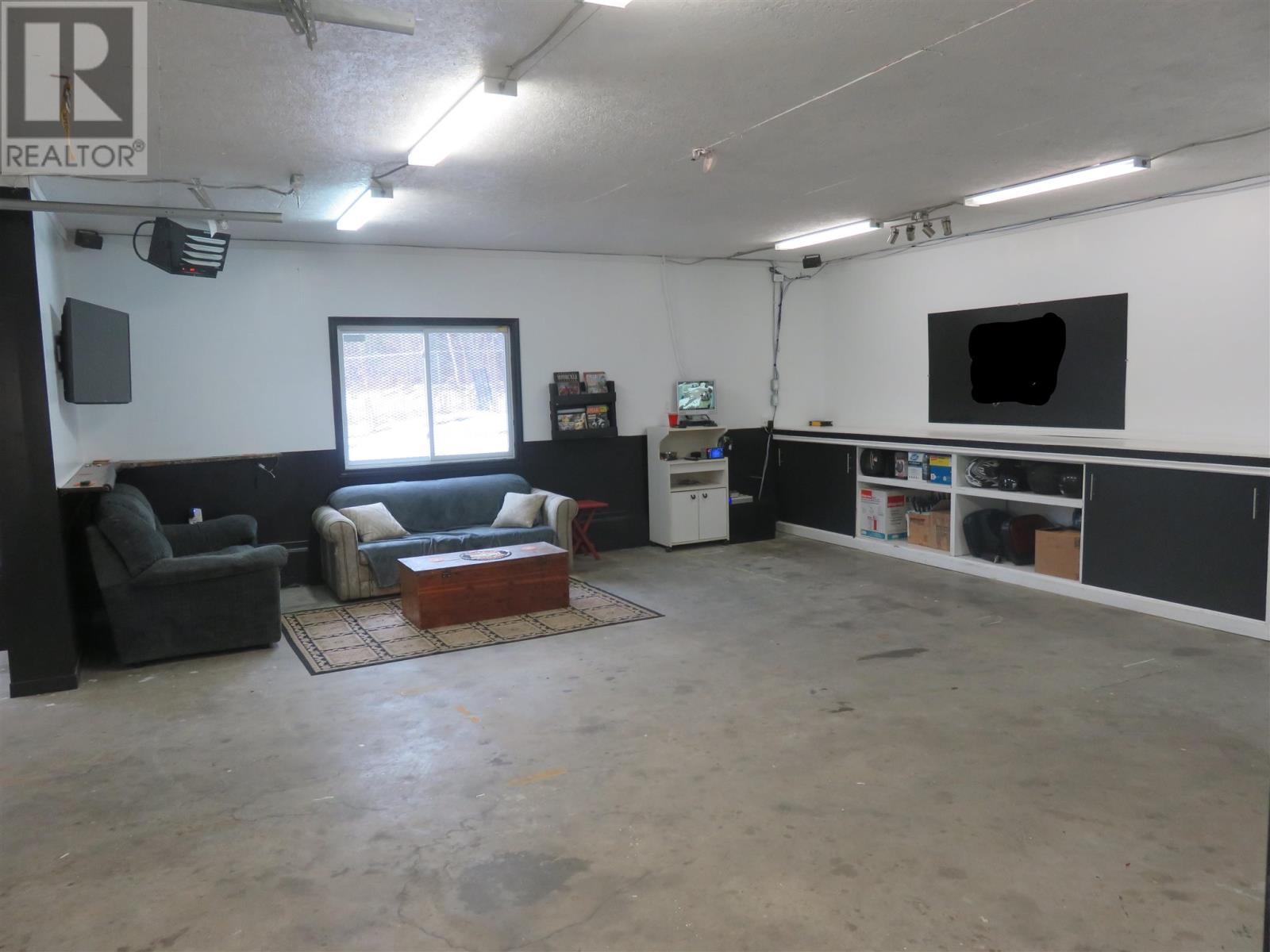 












60 Hergott AVE

,
Elliot Lake,




Ontario
P5A3A8

