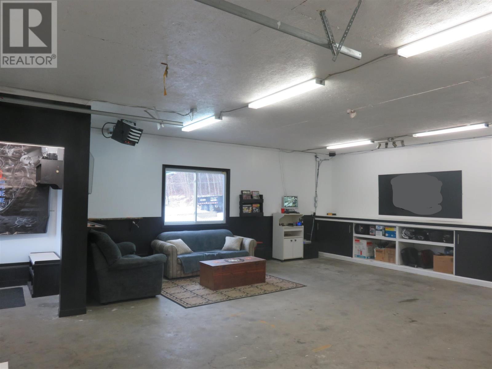 












60 Hergott AVE

,
Elliot Lake,




Ontario
P5A3A8

