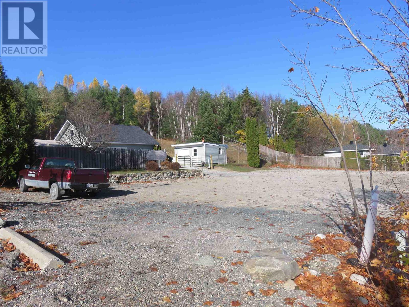 












60 Hergott AVE

,
Elliot Lake,




Ontario
P5A3A8

