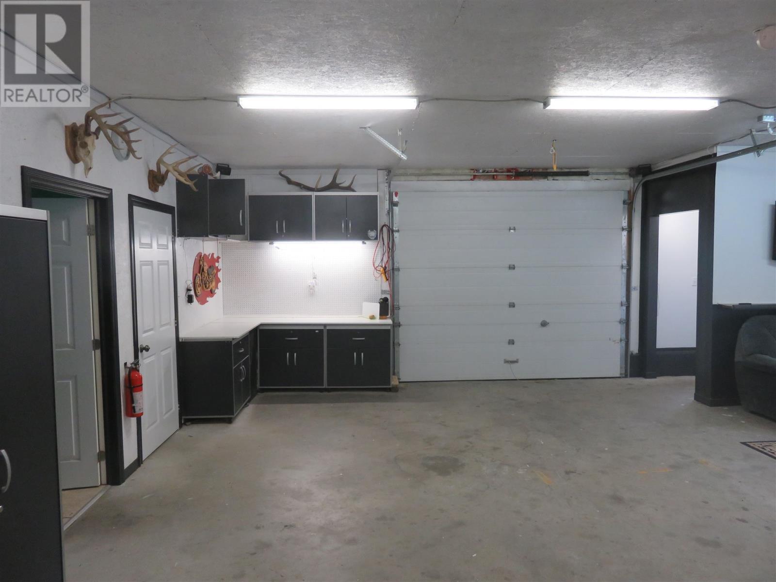 












60 Hergott AVE

,
Elliot Lake,




Ontario
P5A3A8

