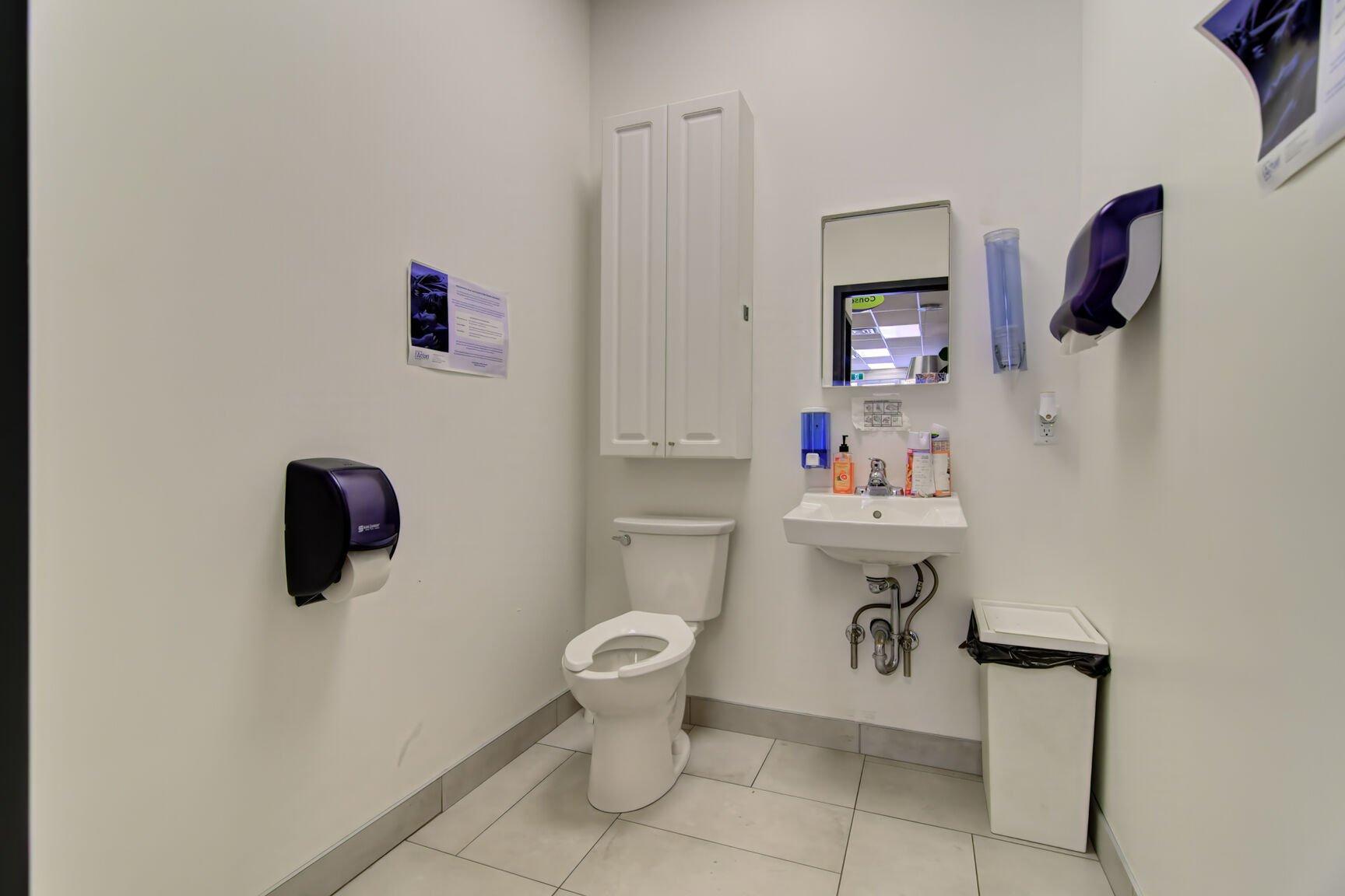 









1485Z

 - 1487Z


Rue Atateken

,
Montréal (Ville-Marie),




QC
H2L3L2

