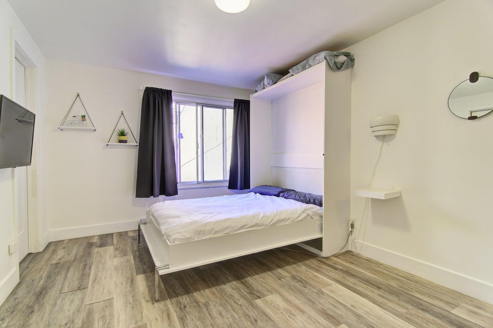 









1485Z

 - 1487Z


Rue Atateken

,
Montréal (Ville-Marie),




QC
H2L3L2

