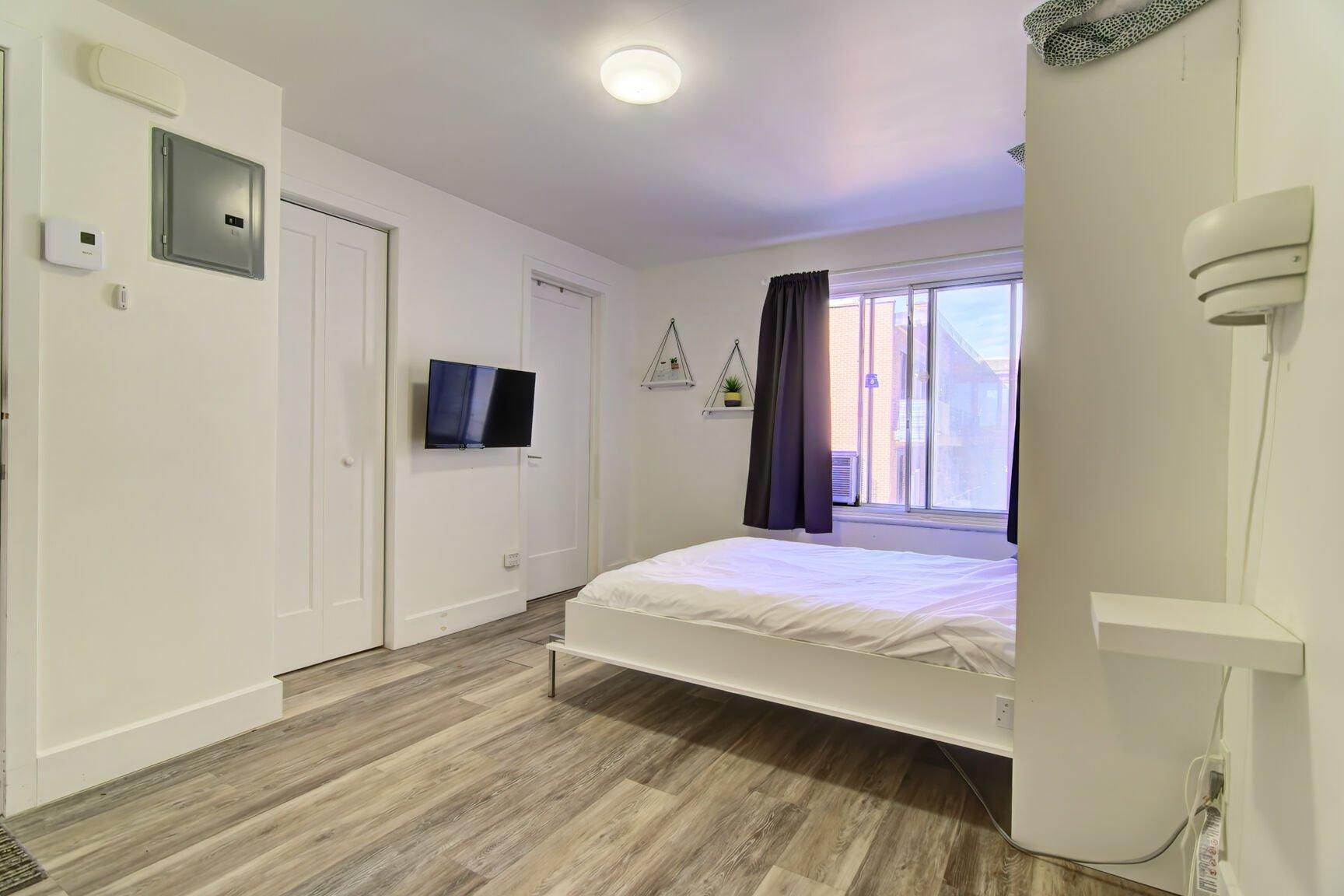 









1485Z

 - 1487Z


Rue Atateken

,
Montréal (Ville-Marie),




QC
H2L3L2

