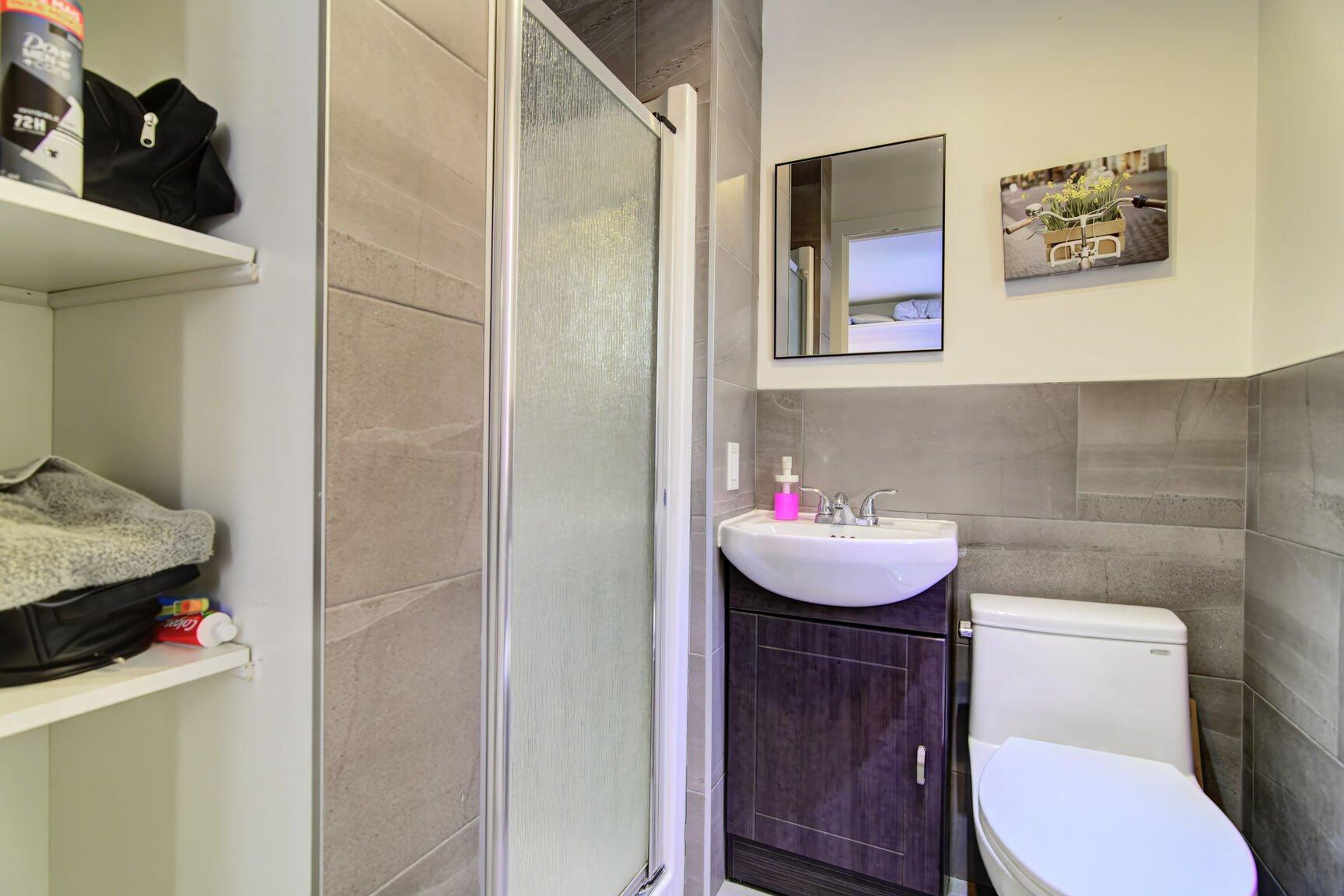 









1485Z

 - 1487Z


Rue Atateken

,
Montréal (Ville-Marie),




QC
H2L3L2

