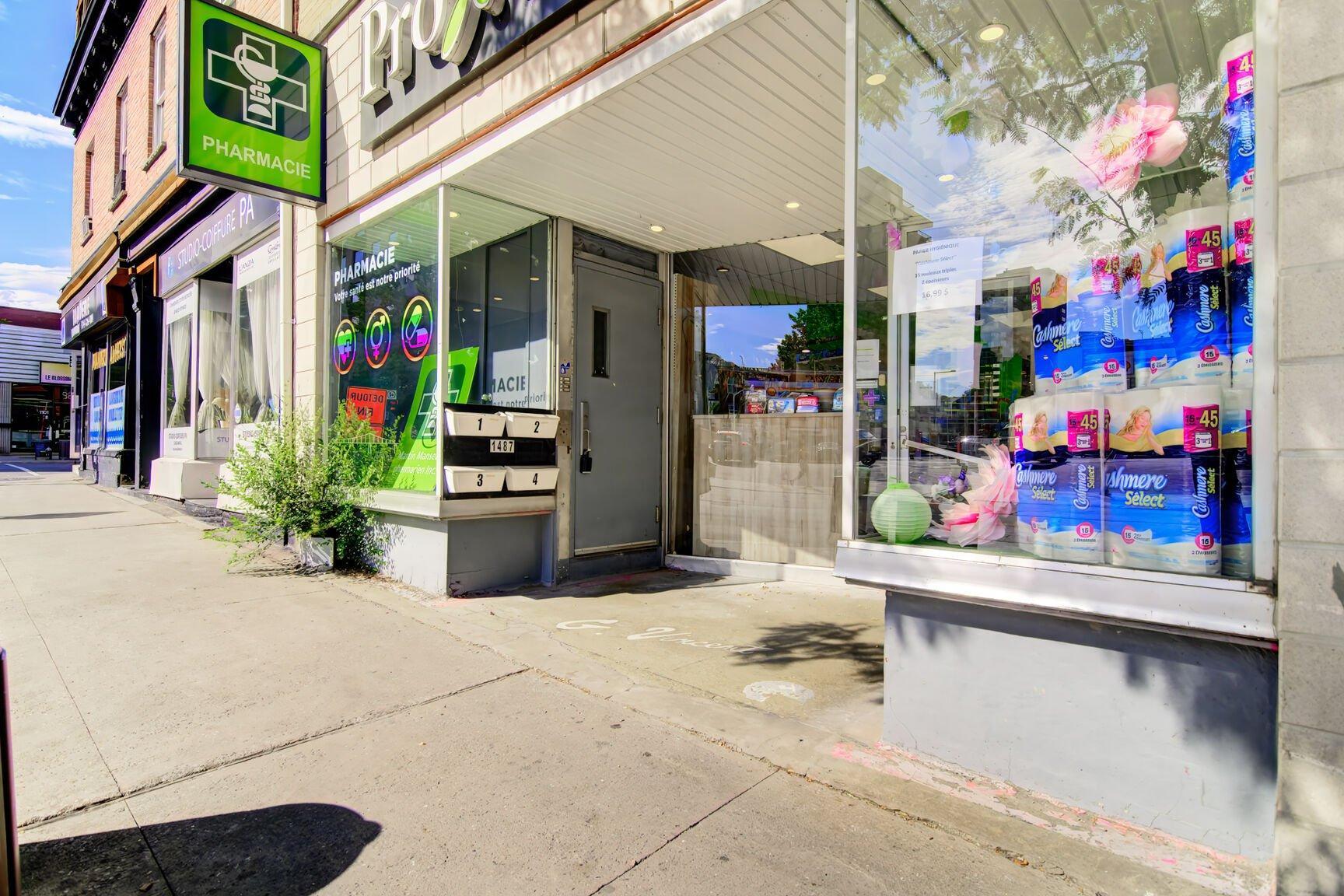 









1485Z

 - 1487Z


Rue Atateken

,
Montréal (Ville-Marie),




QC
H2L3L2

