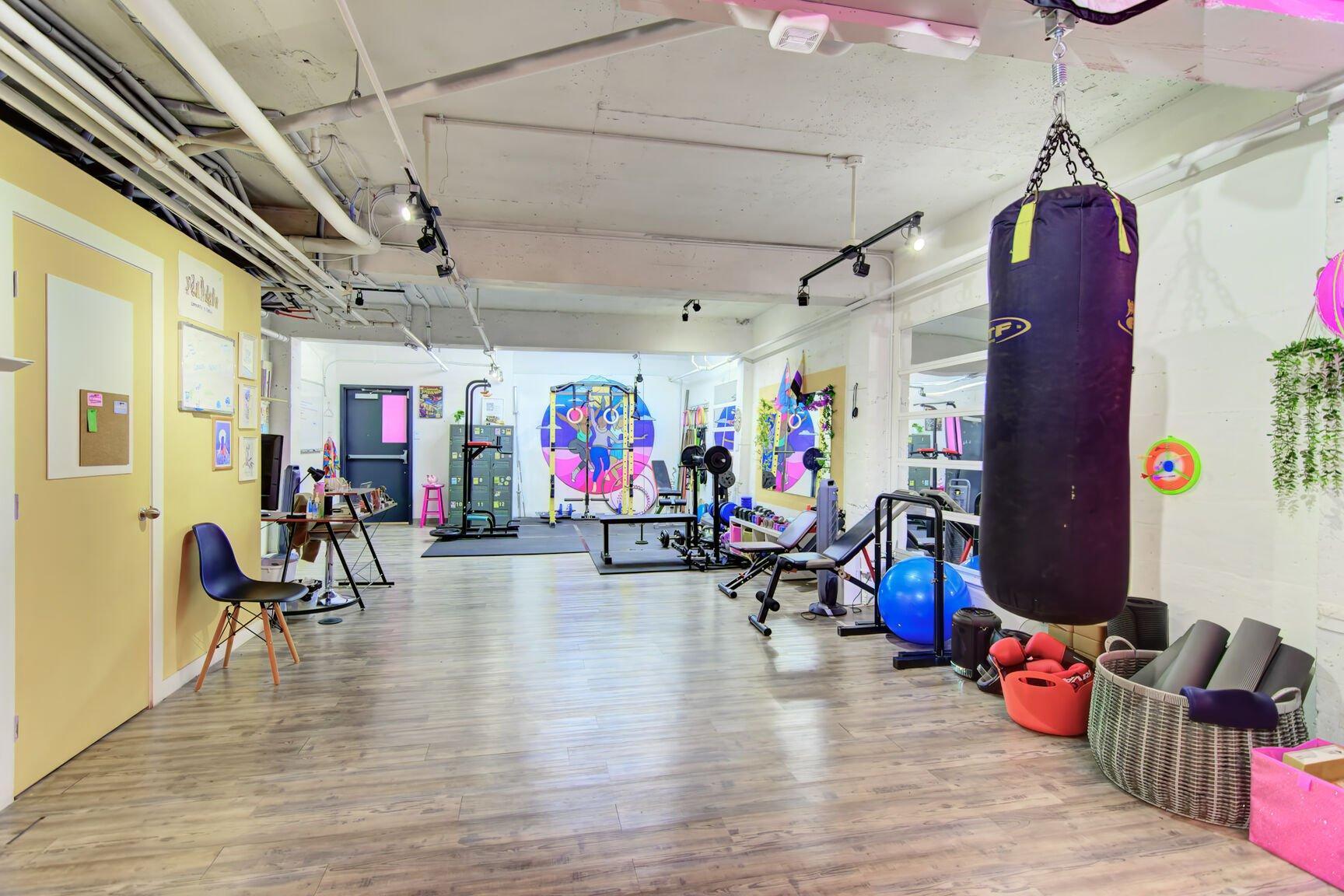 









1485Z

 - 1487Z


Rue Atateken

,
Montréal (Ville-Marie),




QC
H2L3L2

