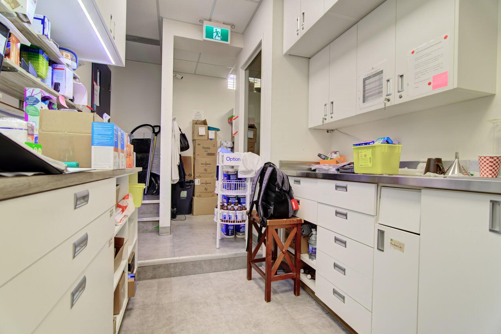 









1485Z

 - 1487Z


Rue Atateken

,
Montréal (Ville-Marie),




QC
H2L3L2

