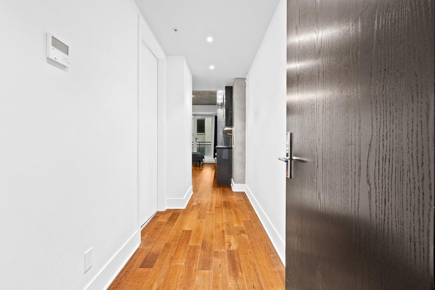 









1188


Av. Union

, 1117,
Montréal (Ville-Marie),




QC
H3B0E5

