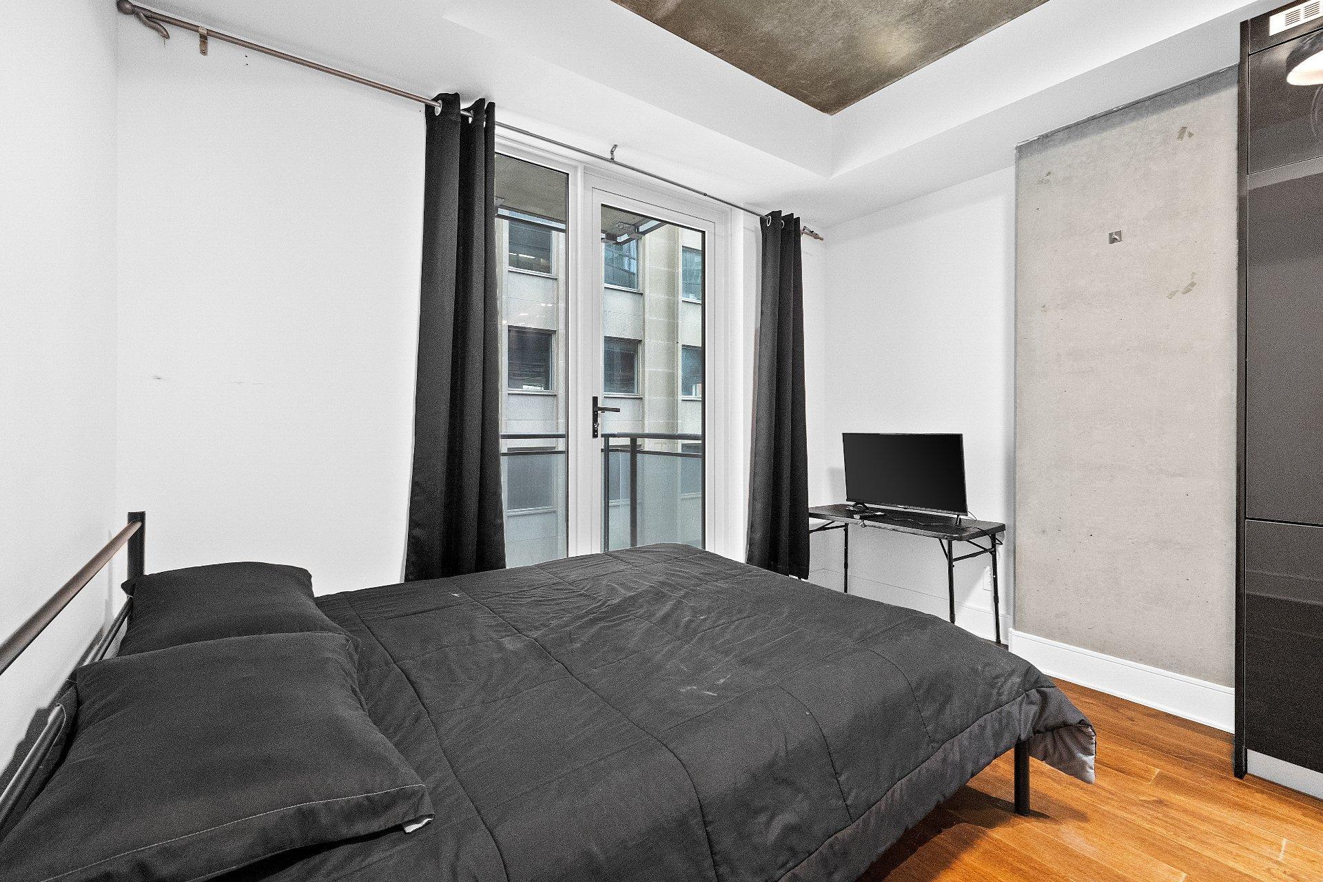 









1188


Av. Union

, 1117,
Montréal (Ville-Marie),




QC
H3B0E5

