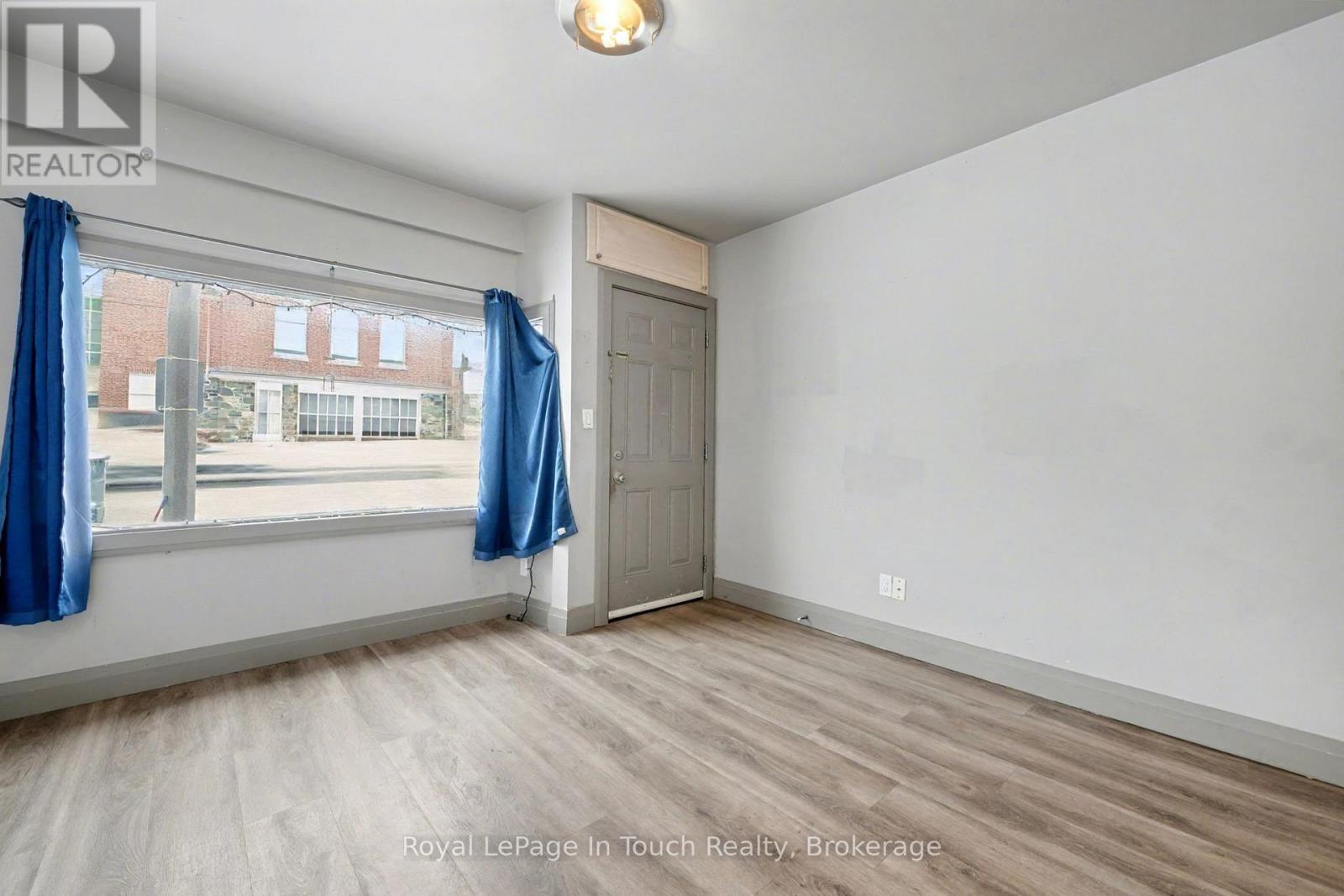 












A - 7 ROBERT STREET W

,
Penetanguishene,




Ontario
L9M1T9

