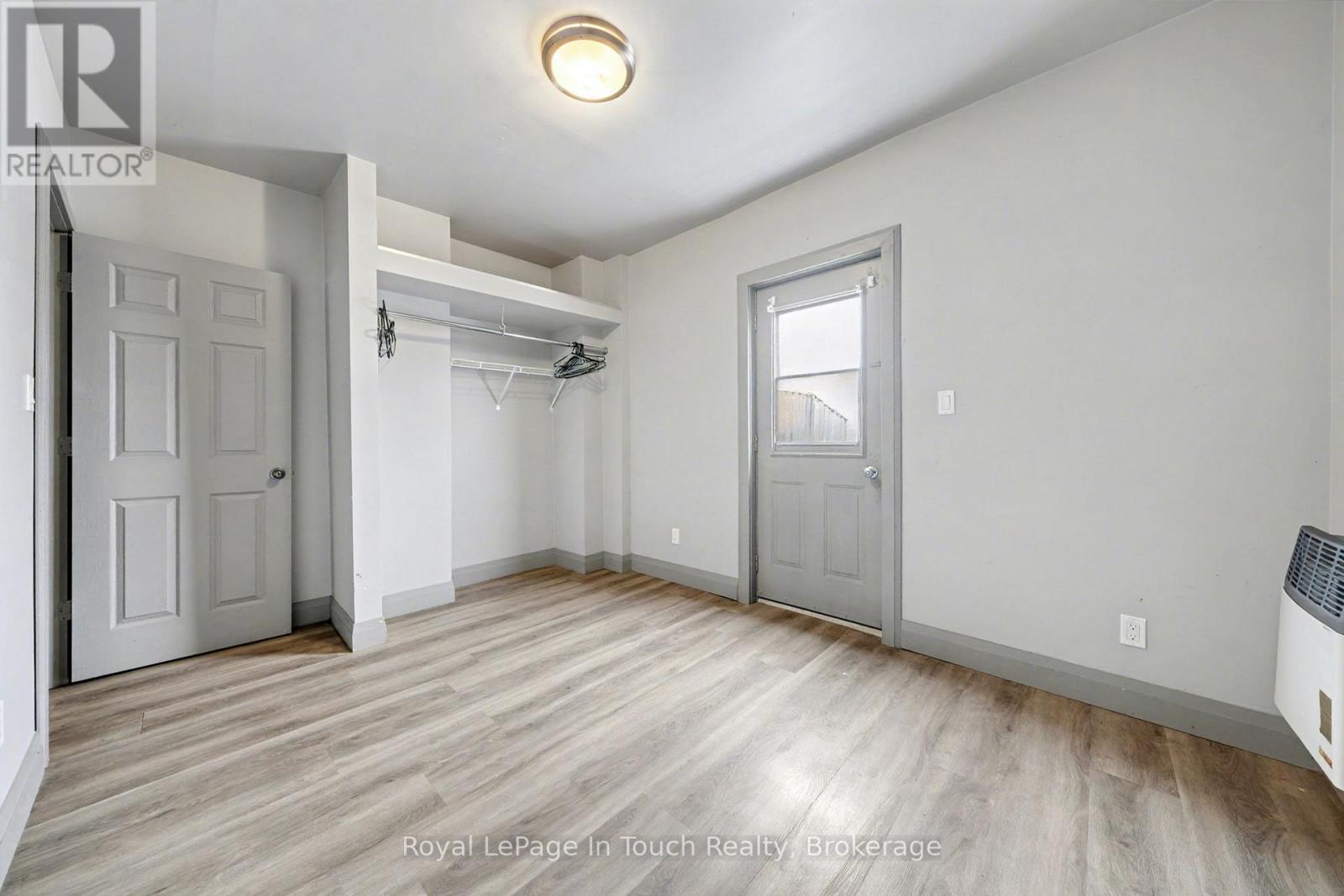 












A - 7 ROBERT STREET W

,
Penetanguishene,




Ontario
L9M1T9

