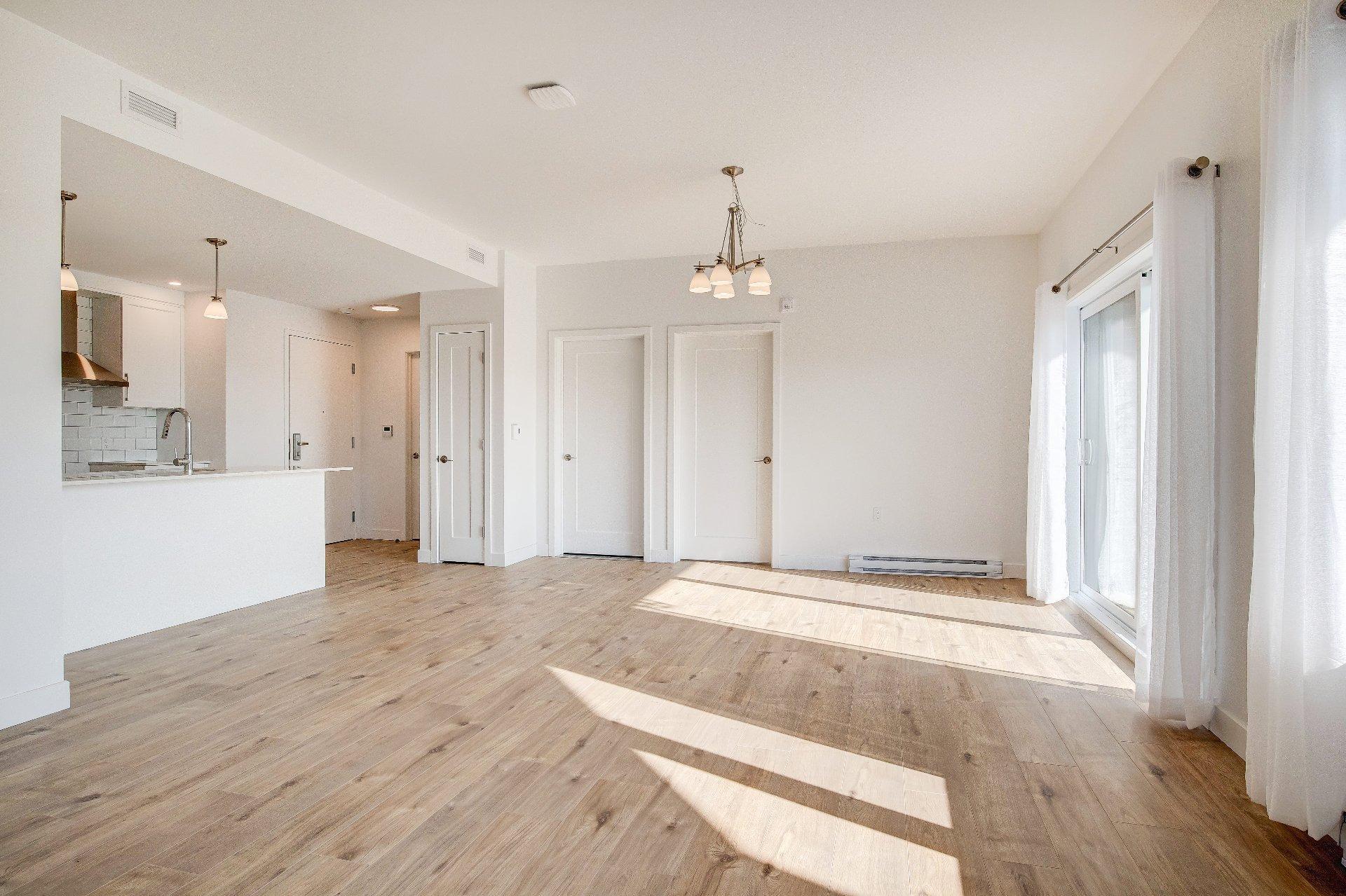 









5961


Boul. René-Lévesque

, 201,
Sherbrooke (Brompton/Rock Forest/Saint-Élie/Deauville),




QC
J1R0Y3

