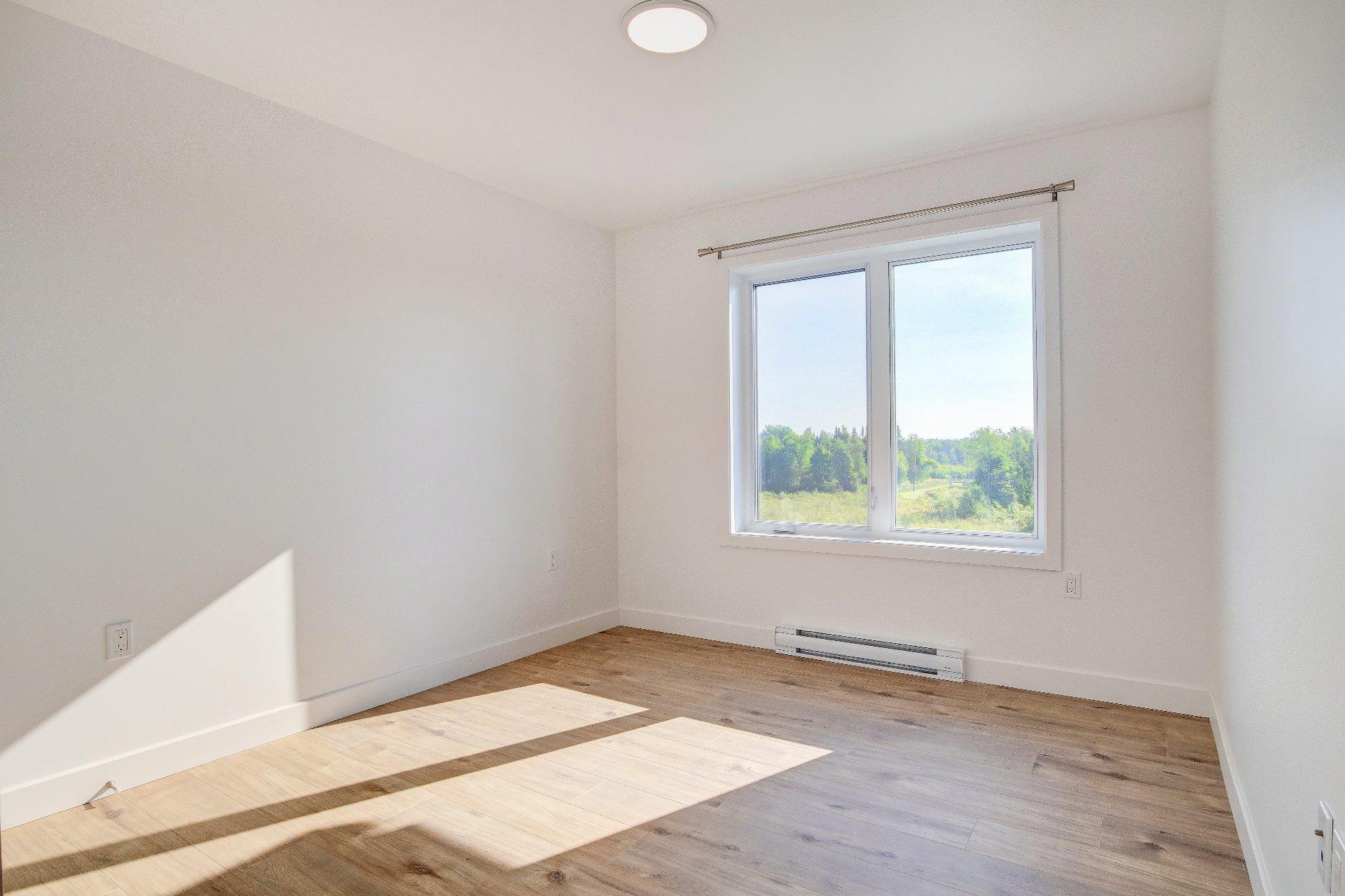 









5961


Boul. René-Lévesque

, 201,
Sherbrooke (Brompton/Rock Forest/Saint-Élie/Deauville),




QC
J1R0Y3

