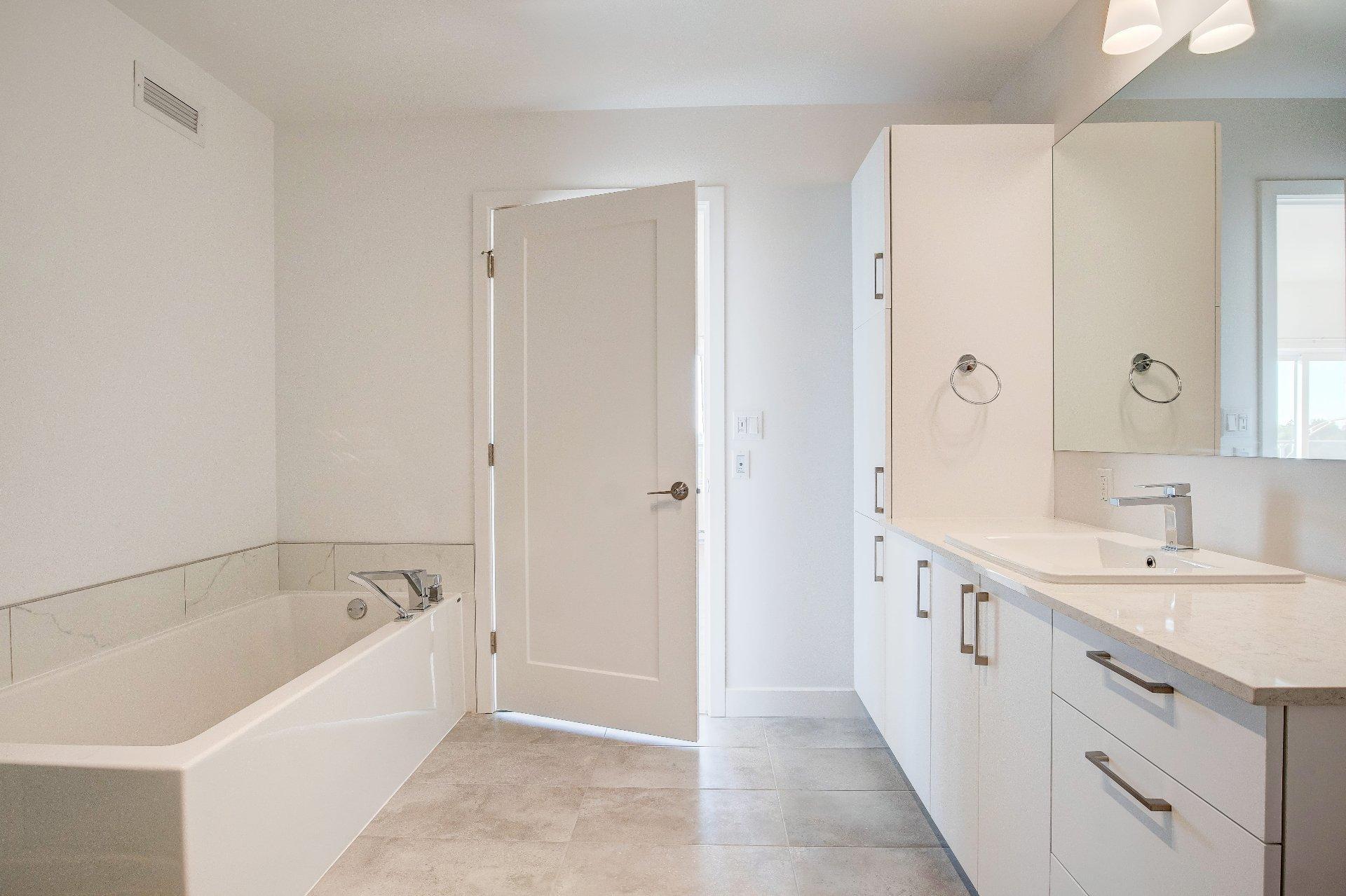 









5961


Boul. René-Lévesque

, 201,
Sherbrooke (Brompton/Rock Forest/Saint-Élie/Deauville),




QC
J1R0Y3

