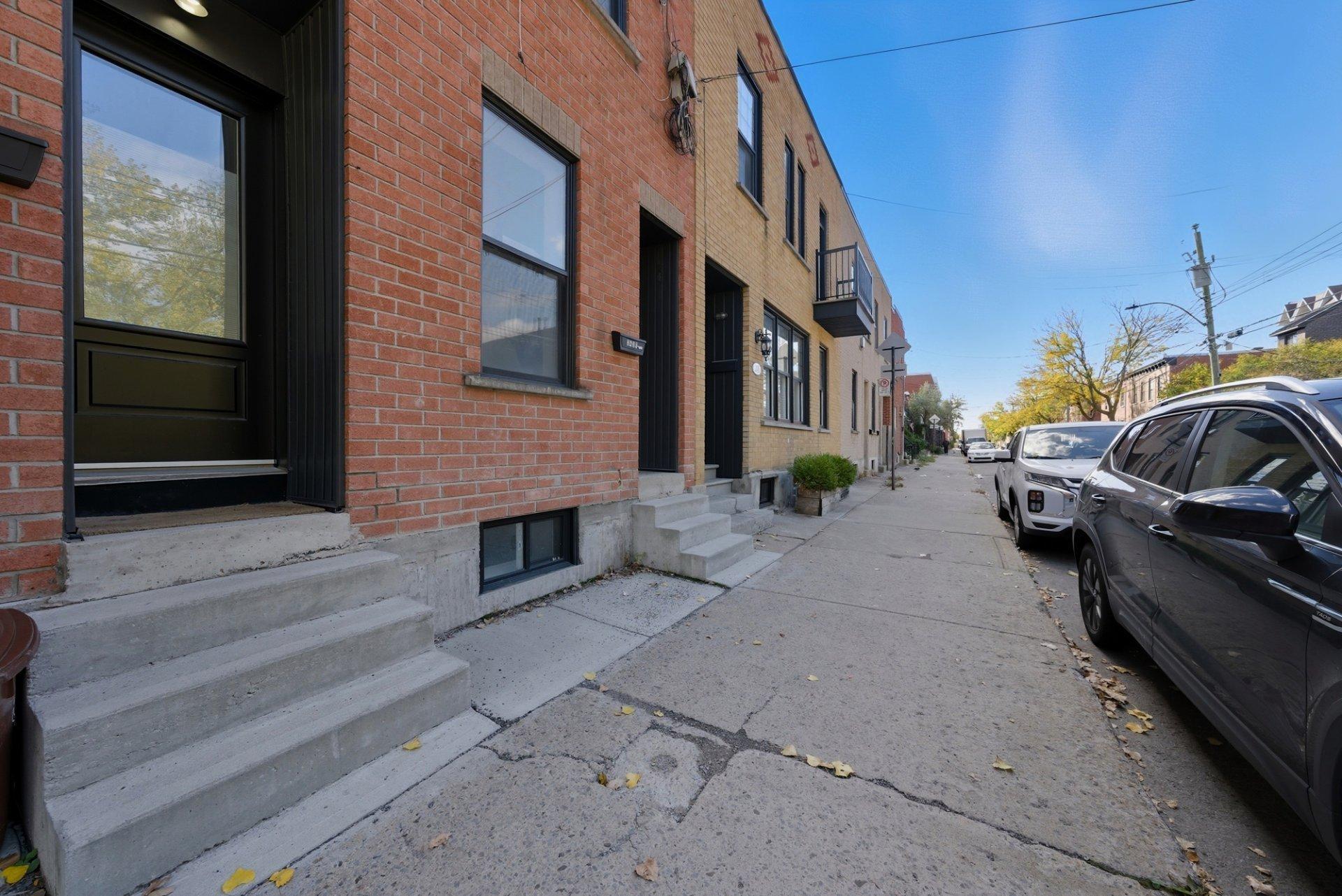 









2436


Rue Knox

,
Montréal (Le Sud-Ouest),




QC
H3K1P9

