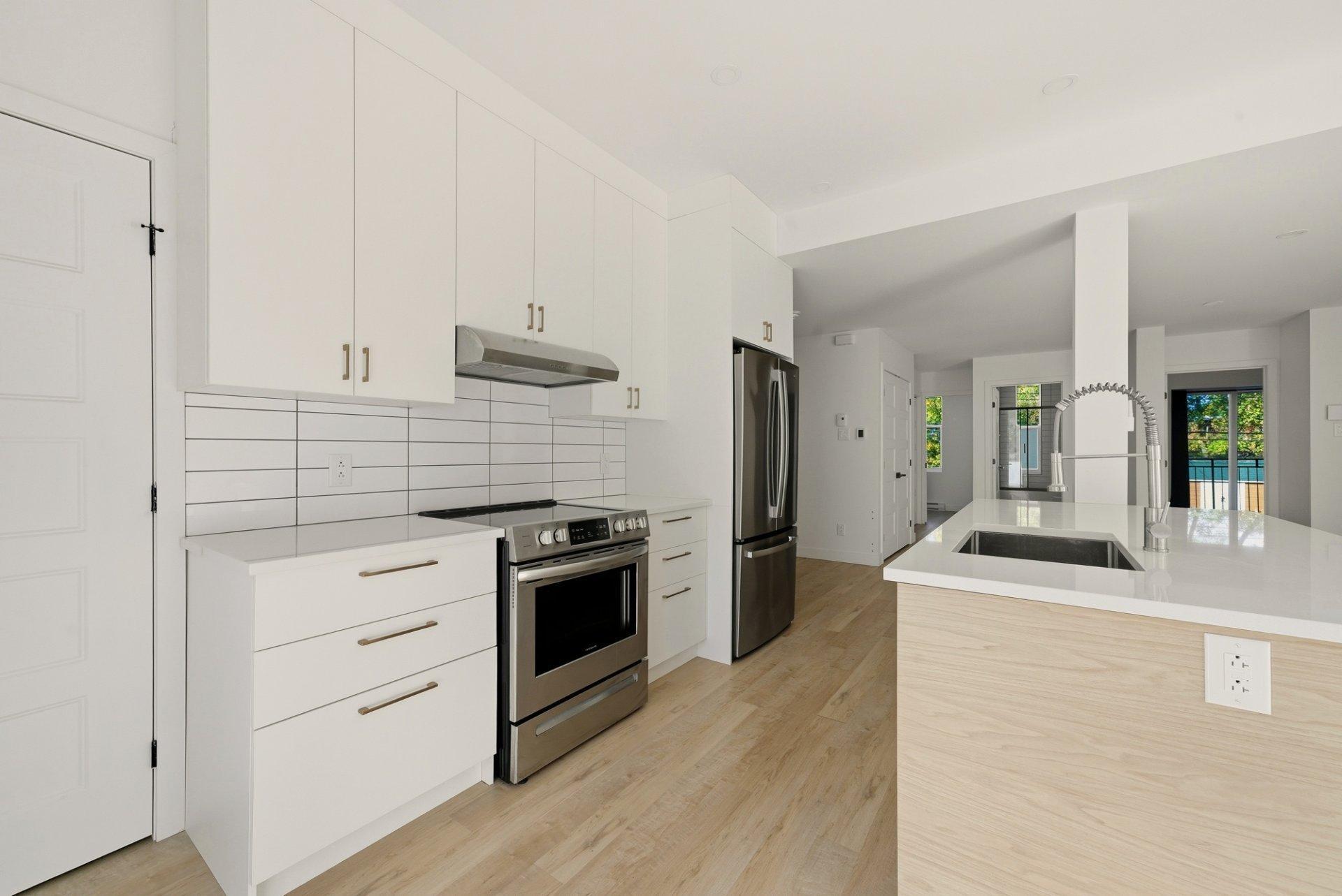 









2436


Rue Knox

,
Montréal (Le Sud-Ouest),




QC
H3K1P9

