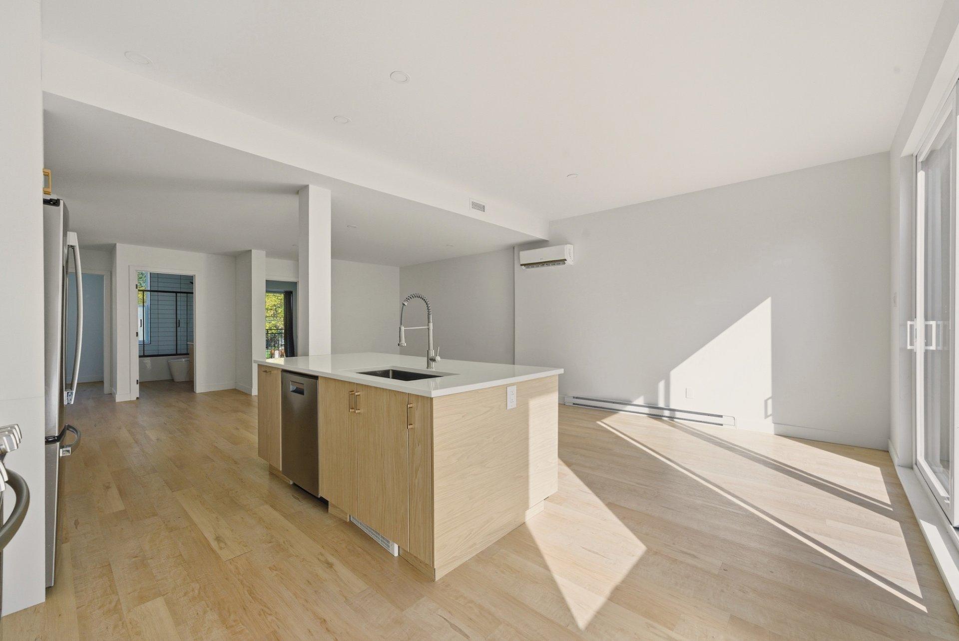 









2436


Rue Knox

,
Montréal (Le Sud-Ouest),




QC
H3K1P9

