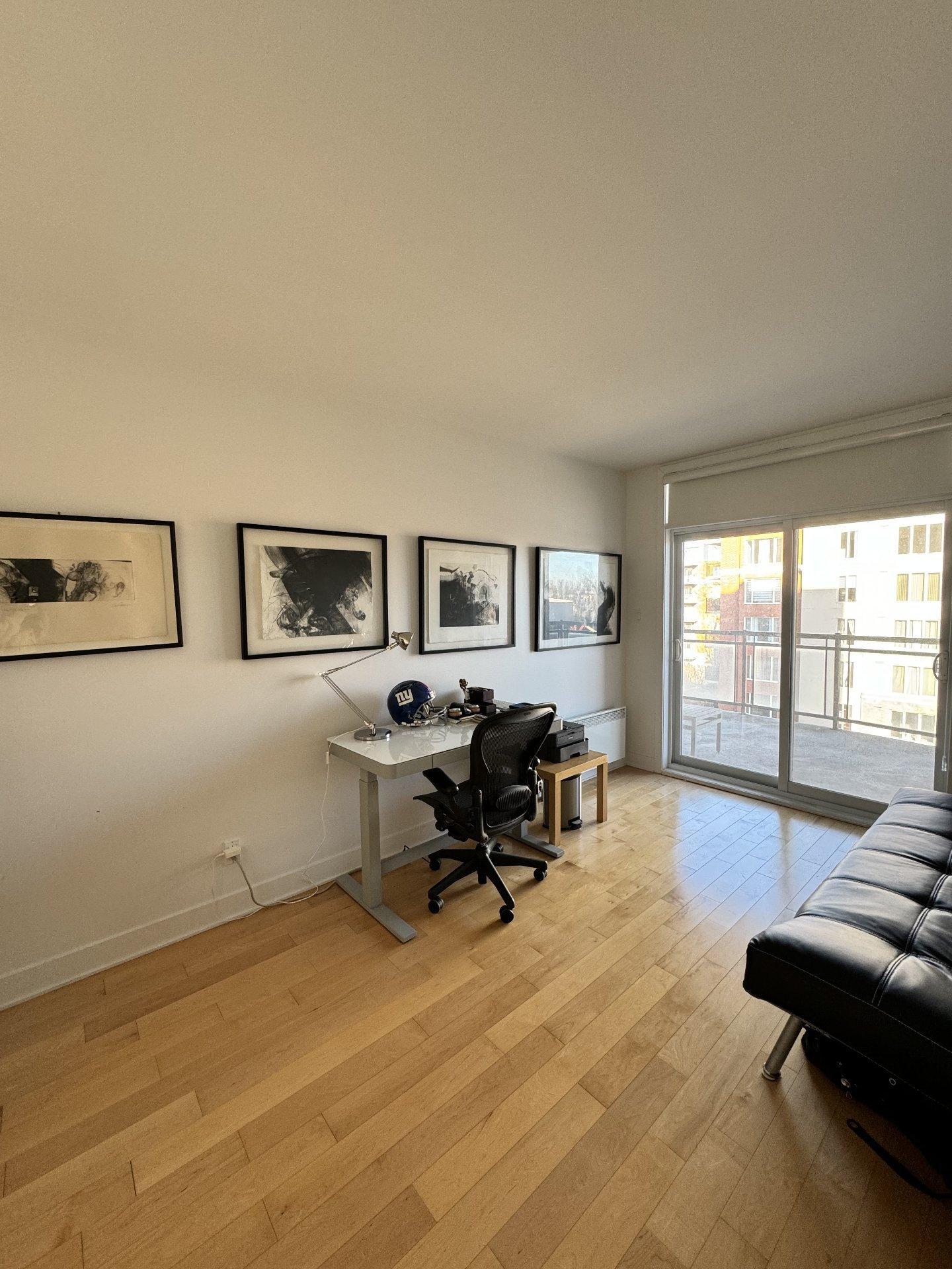 









2160


Av. Terry-Fox

, 514,
Laval (Chomedey),




QC
H7T3B7

