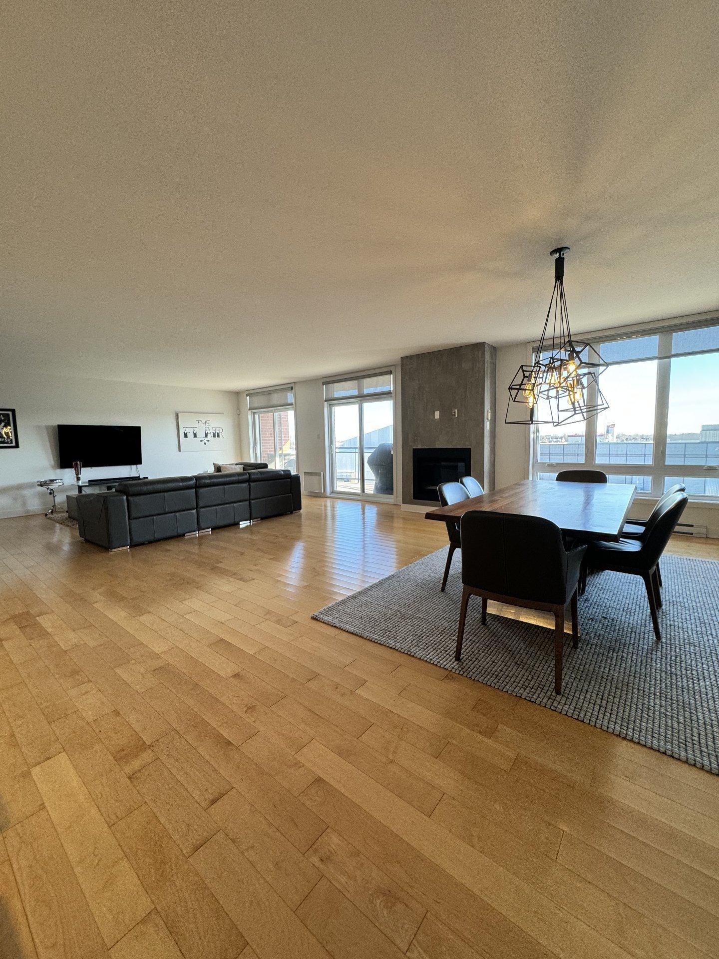 









2160


Av. Terry-Fox

, 514,
Laval (Chomedey),




QC
H7T3B7

