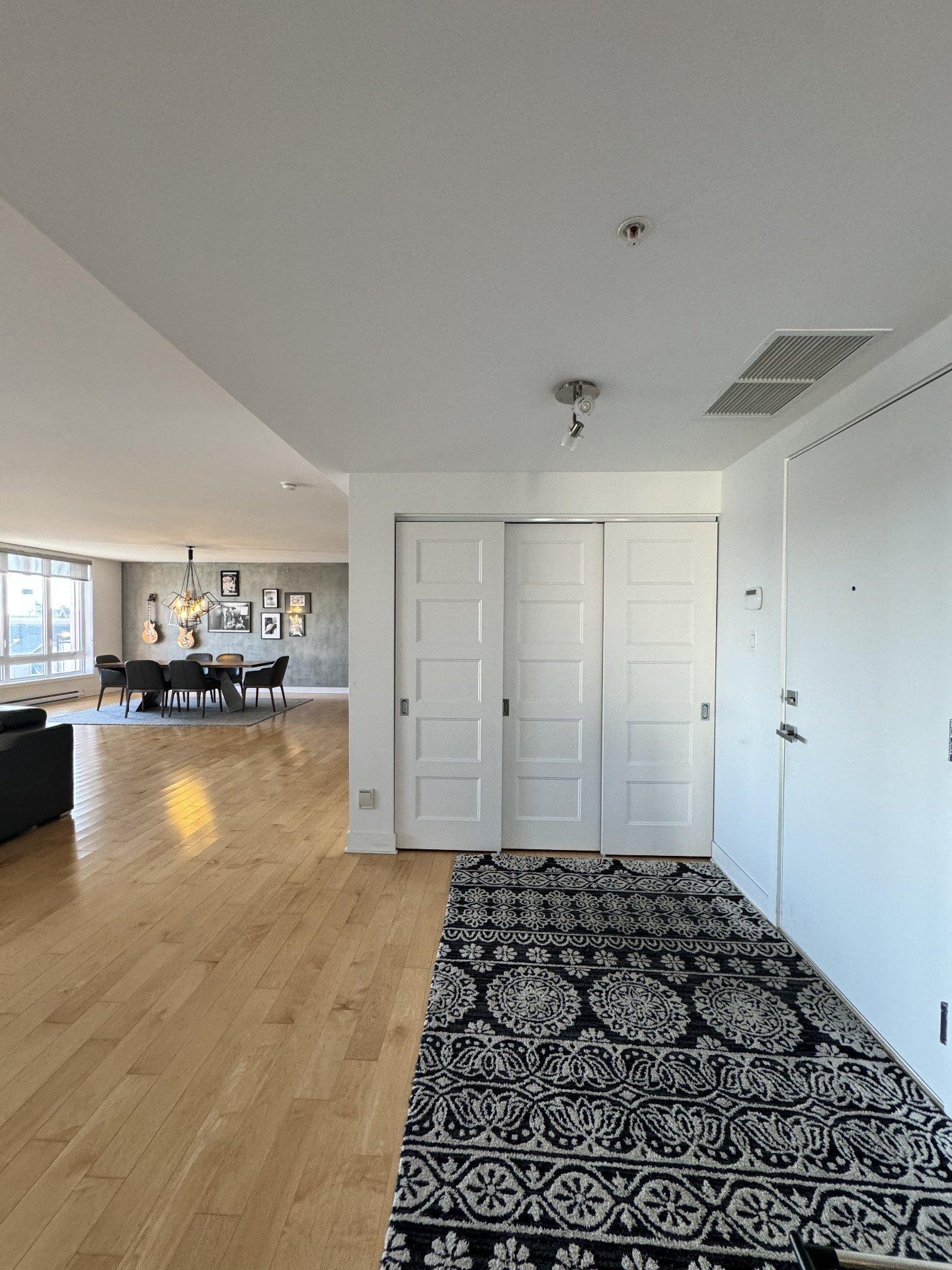 









2160


Av. Terry-Fox

, 514,
Laval (Chomedey),




QC
H7T3B7

