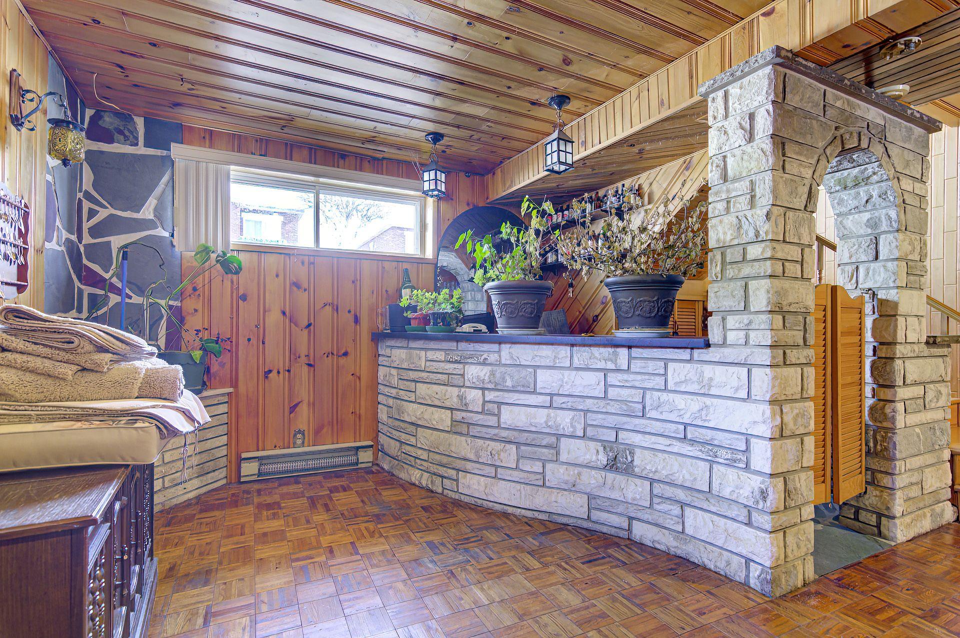 









1560


Rue Trépanier

,
Laval (Chomedey),




QC
H7W3G7

