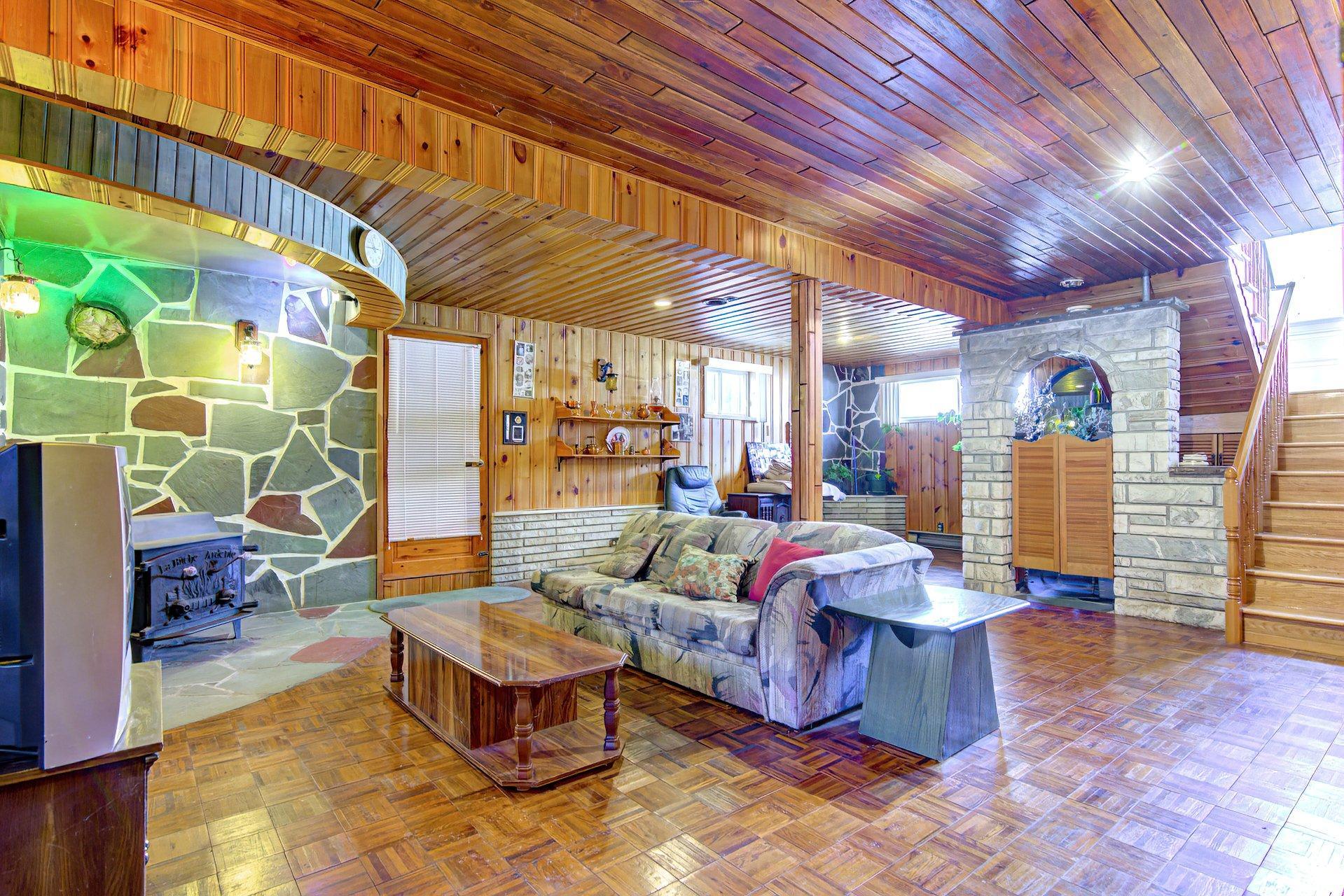 









1560


Rue Trépanier

,
Laval (Chomedey),




QC
H7W3G7

