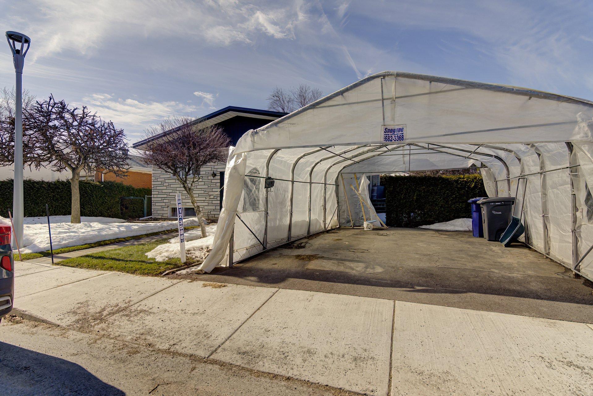 









1560


Rue Trépanier

,
Laval (Chomedey),




QC
H7W3G7

