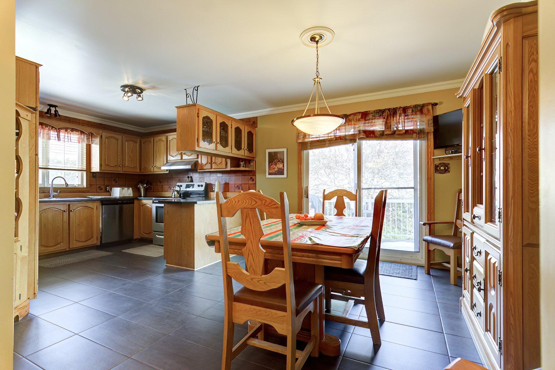 









1560


Rue Trépanier

,
Laval (Chomedey),




QC
H7W3G7

