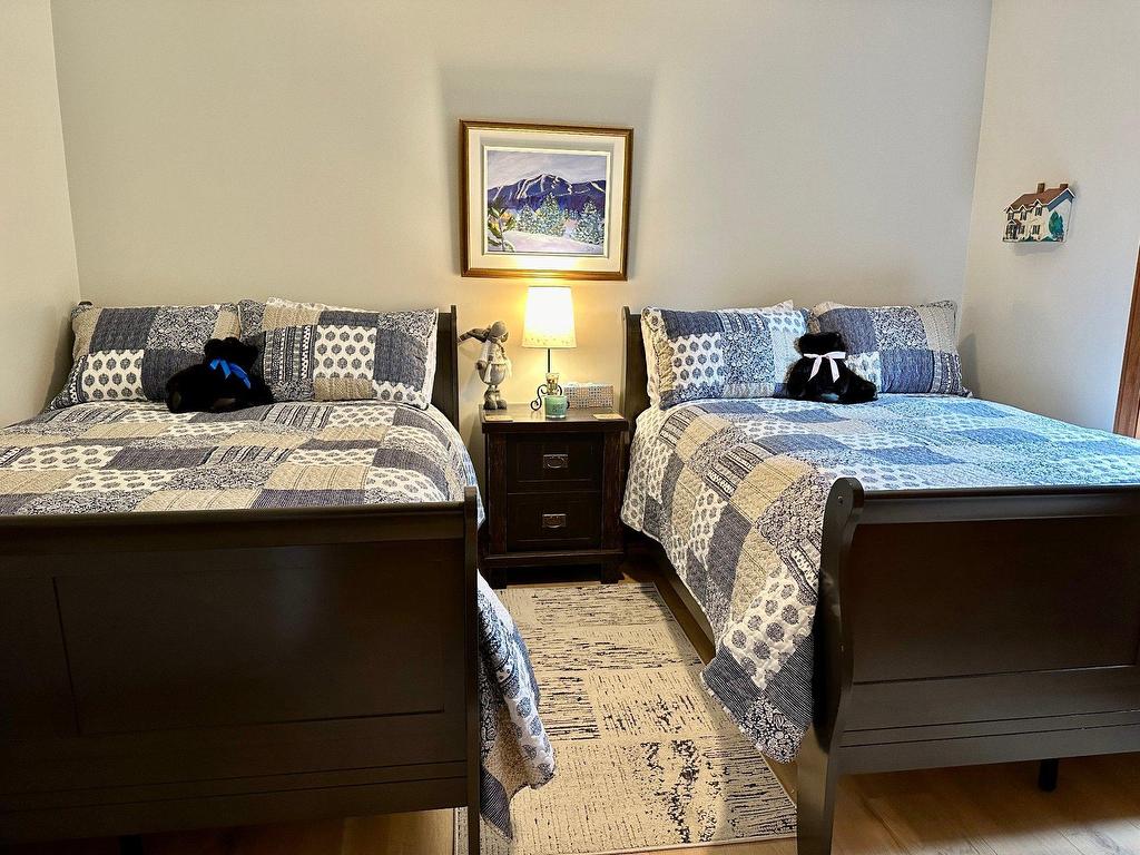 









378


Allée du Sanctuaire

,
Mont-Tremblant,




QC
J8E3L3

