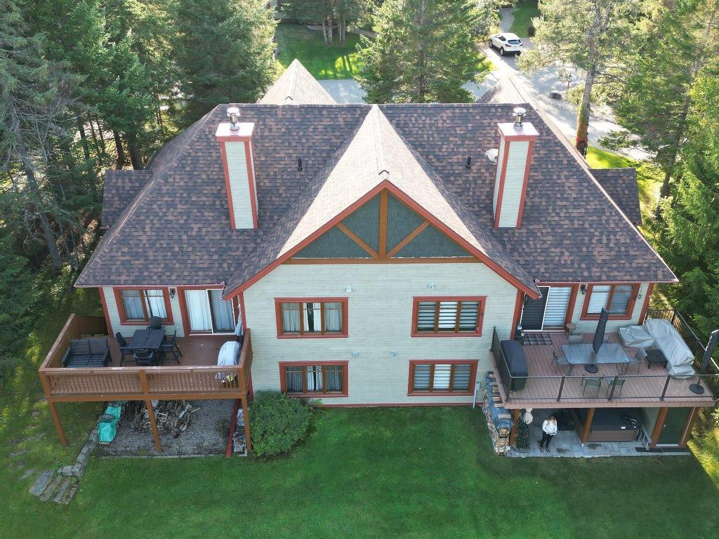 









378


Allée du Sanctuaire

,
Mont-Tremblant,




QC
J8E3L3

