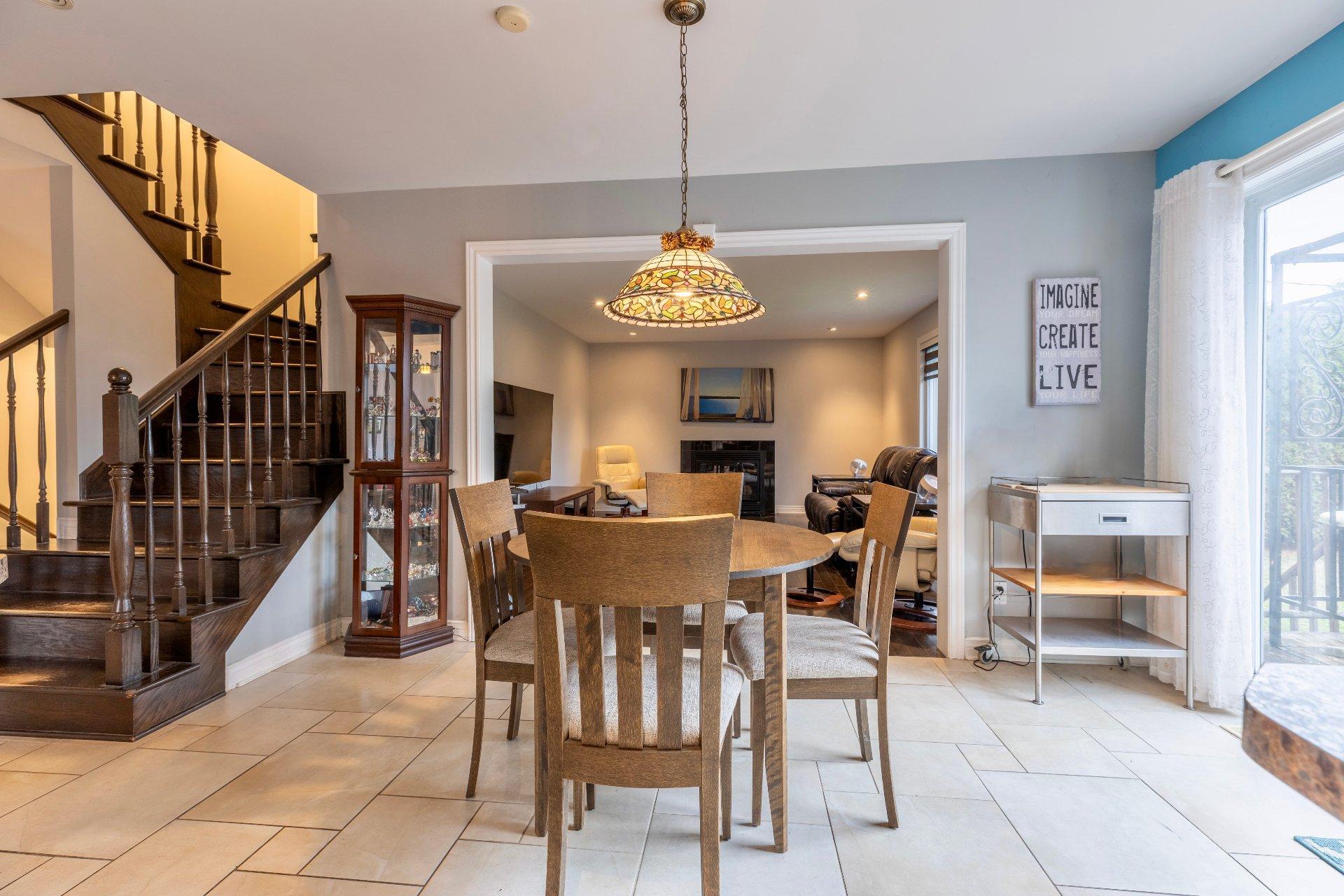 









54


Rue Lucille-Teasdale

,
Notre-Dame-de-l'Île-Perrot,




QC
J7W1T9

