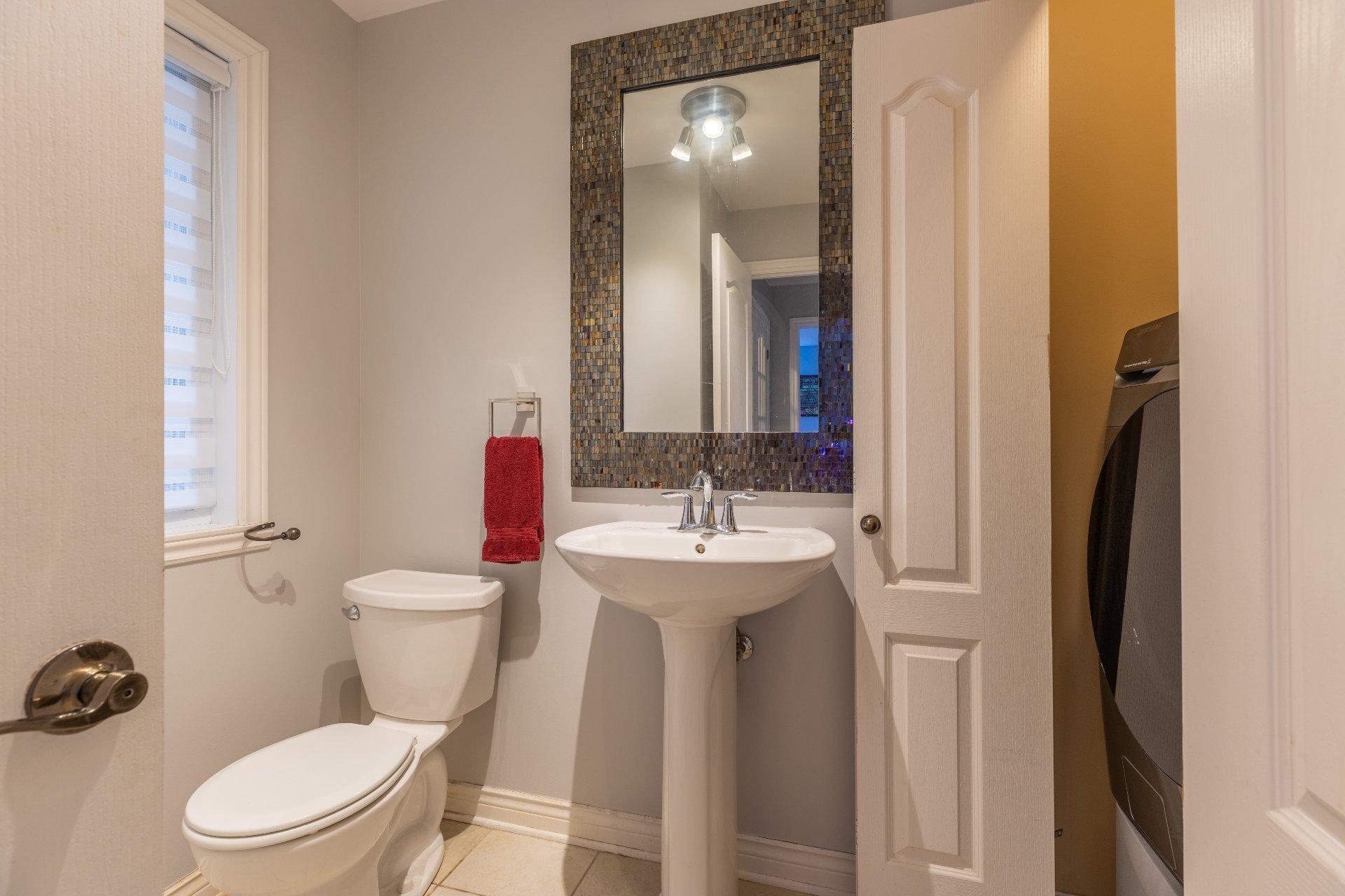 









54


Rue Lucille-Teasdale

,
Notre-Dame-de-l'Île-Perrot,




QC
J7W1T9

