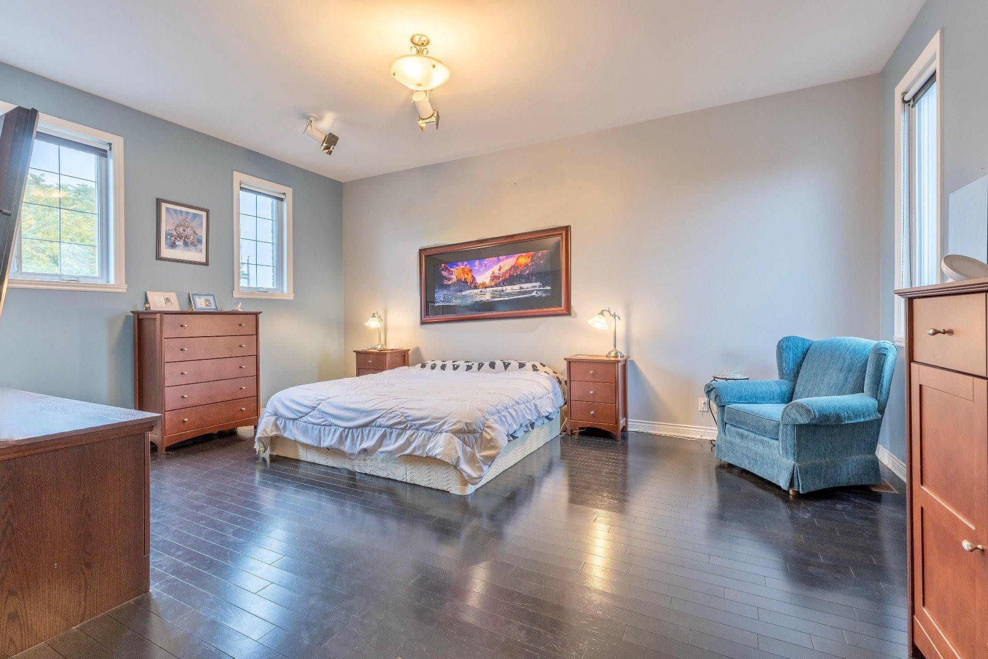 









54


Rue Lucille-Teasdale

,
Notre-Dame-de-l'Île-Perrot,




QC
J7W1T9

