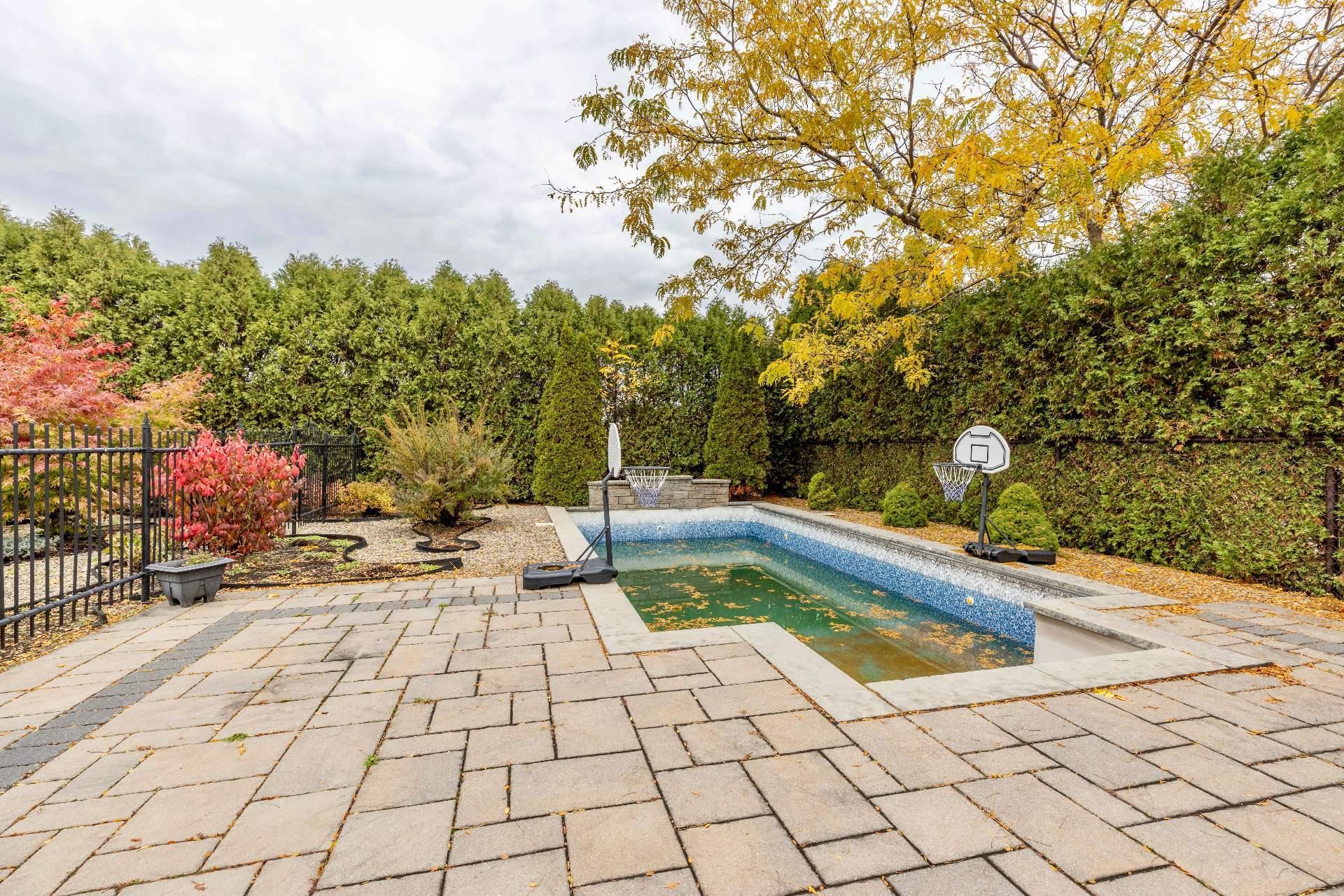 









54


Rue Lucille-Teasdale

,
Notre-Dame-de-l'Île-Perrot,




QC
J7W1T9

