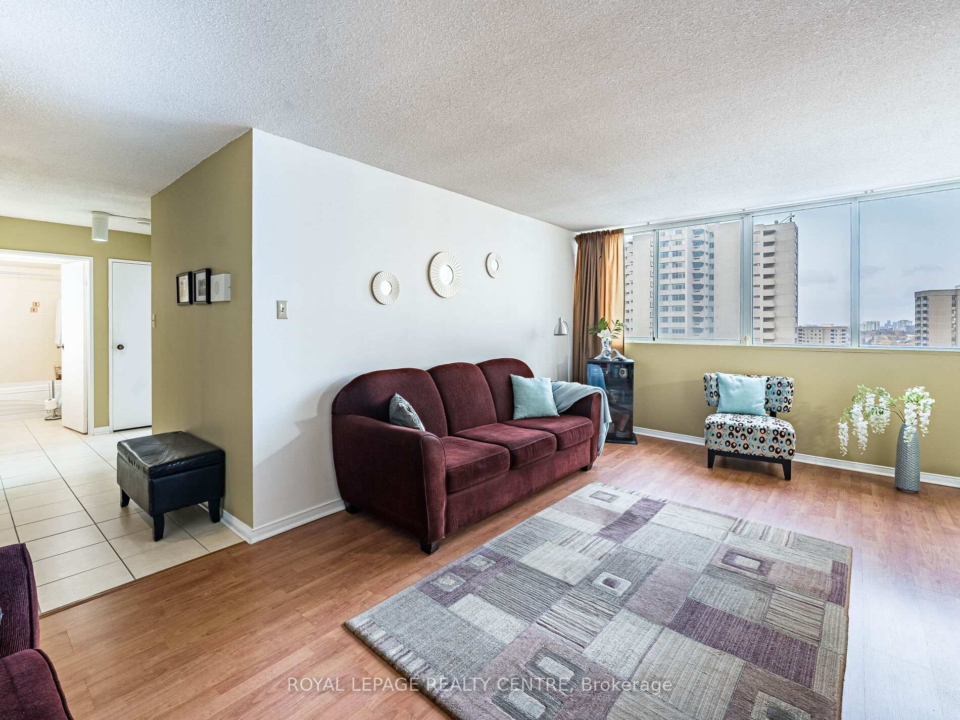 









3590


Kaneff

Crescent West, 1604,
Mississauga,




ON
L5A 3X3

