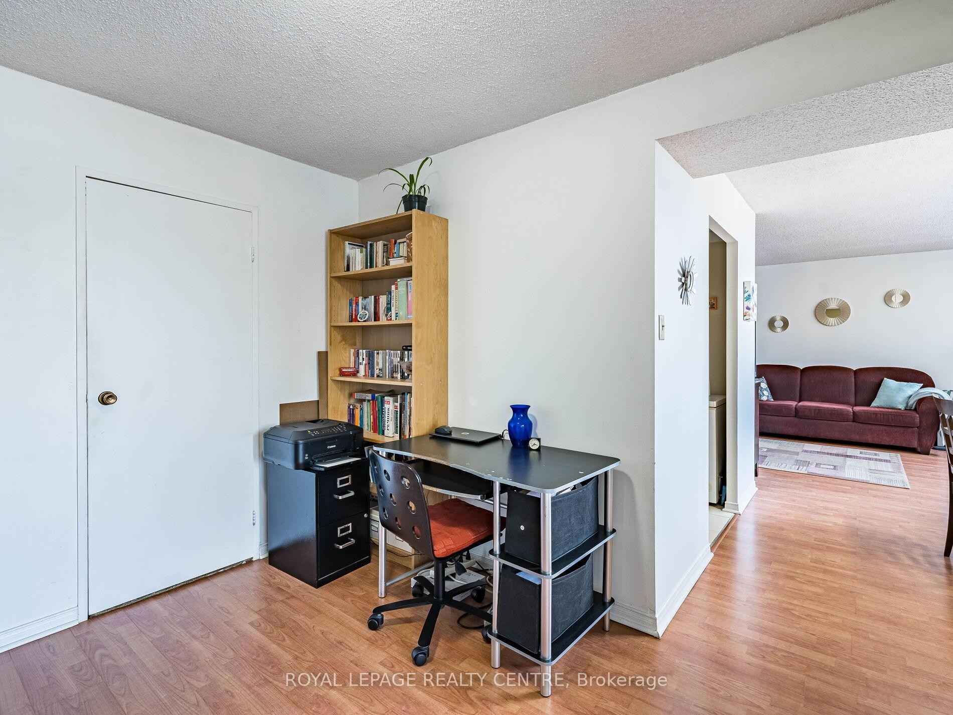 









3590


Kaneff

Crescent West, 1604,
Mississauga,




ON
L5A 3X3

