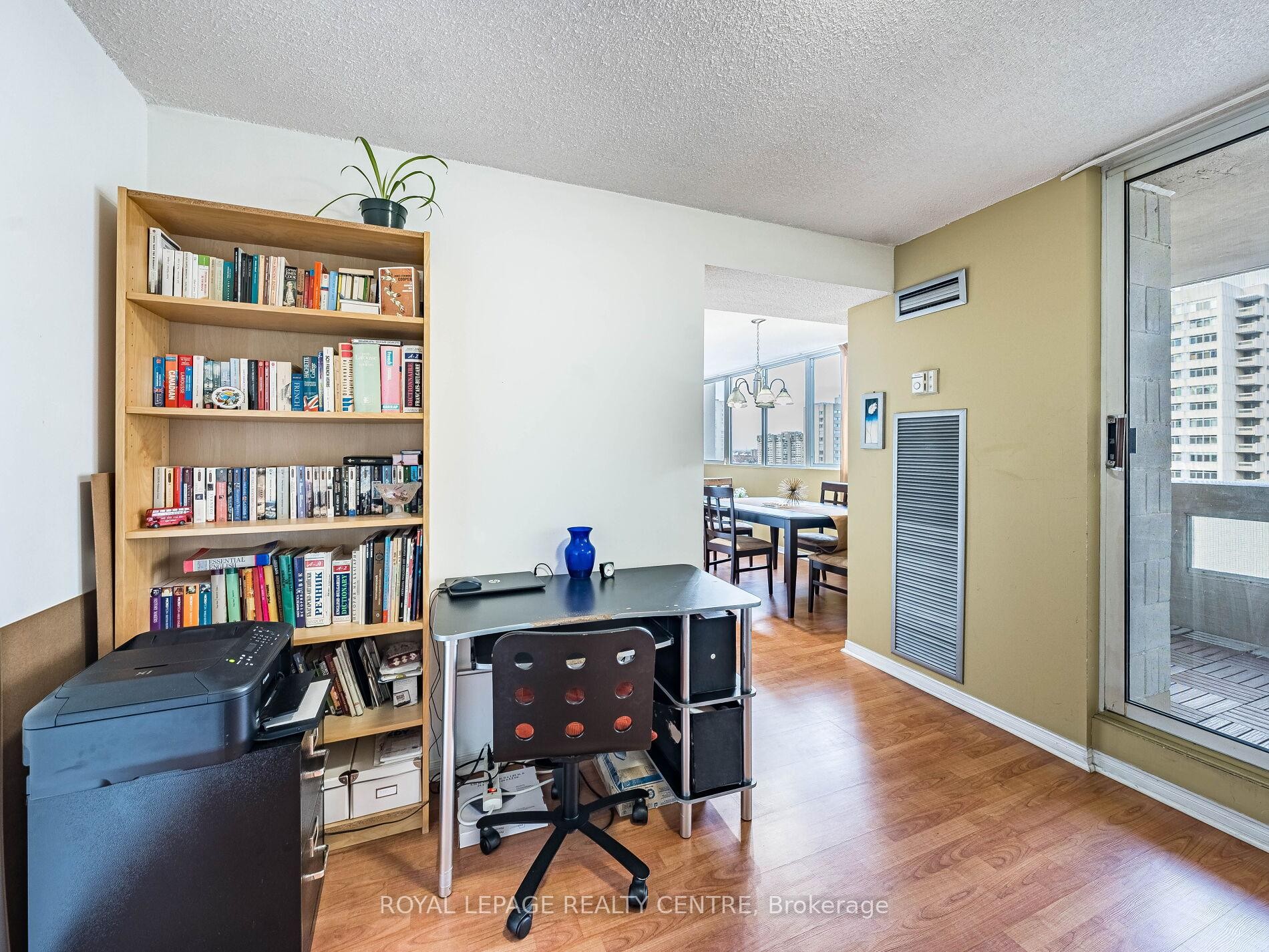 









3590


Kaneff

Crescent West, 1604,
Mississauga,




ON
L5A 3X3

