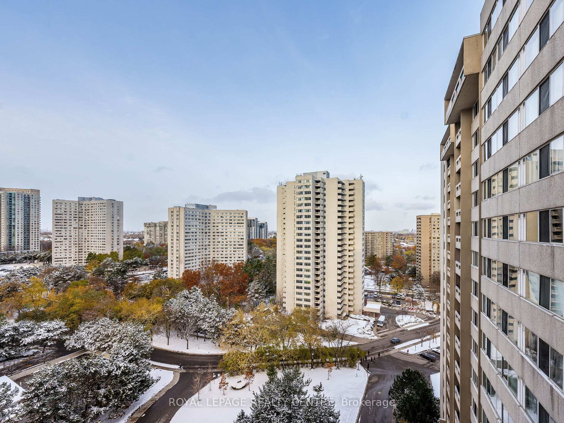 









3590


Kaneff

Crescent West, 1604,
Mississauga,




ON
L5A 3X3

