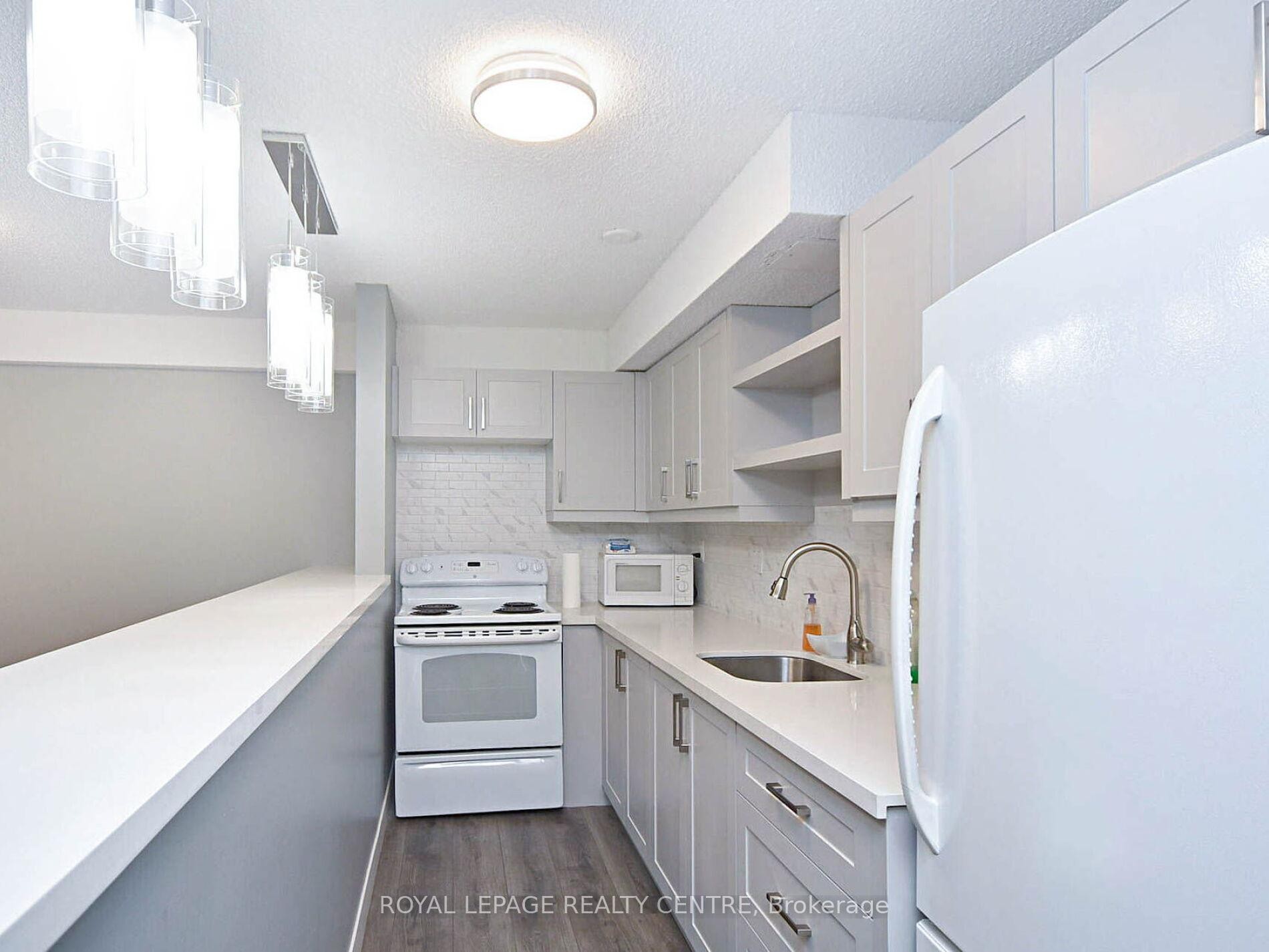 









3590


Kaneff

Crescent West, 1604,
Mississauga,




ON
L5A 3X3

