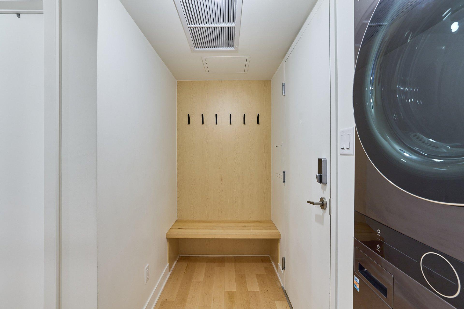 









60


Rue de l'Éclipse

, 2102,
Brossard,




QC
J4Z0T8

