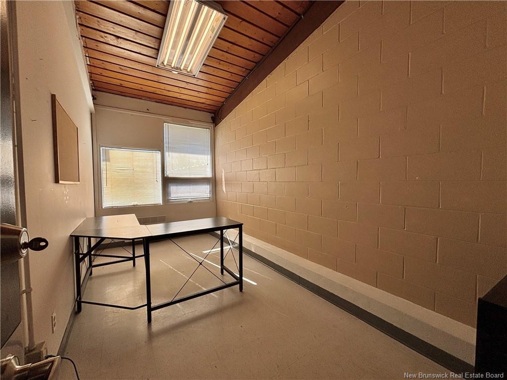 









895


St Anne

,
Bathurst,




NB
E2A 2N5

