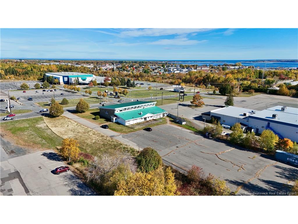 









895


St Anne

,
Bathurst,




NB
E2A 2N5

