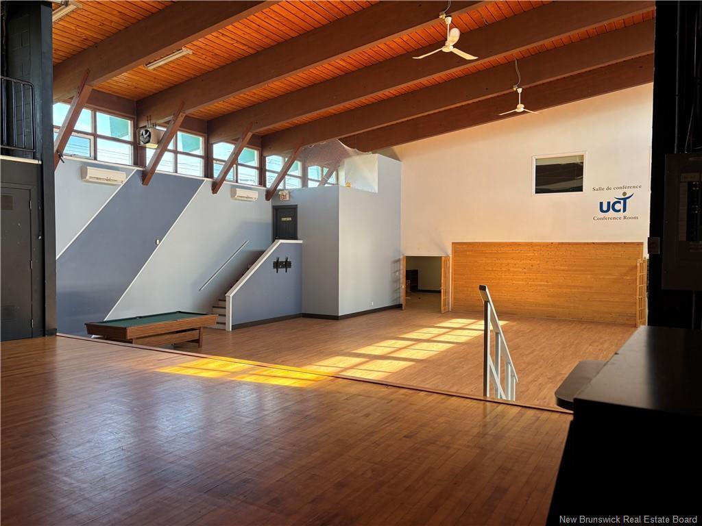 









895


St Anne

,
Bathurst,




NB
E2A 2N5

