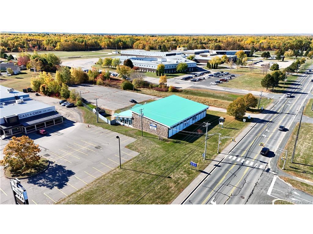 









895


St Anne

,
Bathurst,




NB
E2A 2N5

