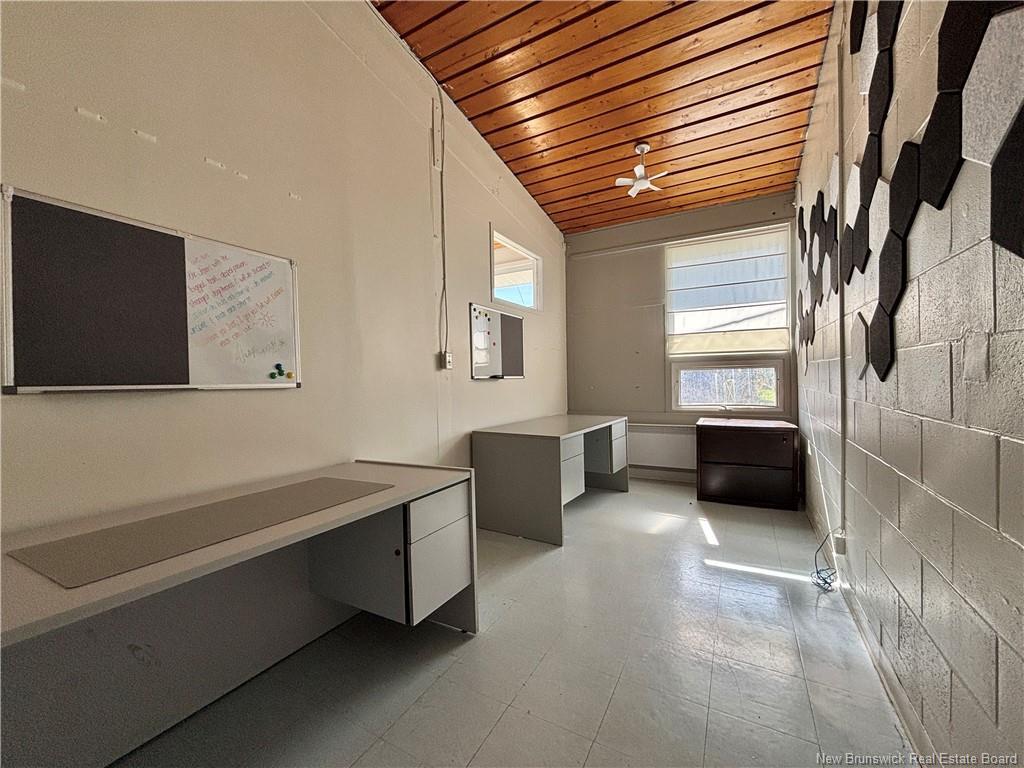 









895


St Anne

,
Bathurst,




NB
E2A 2N5

