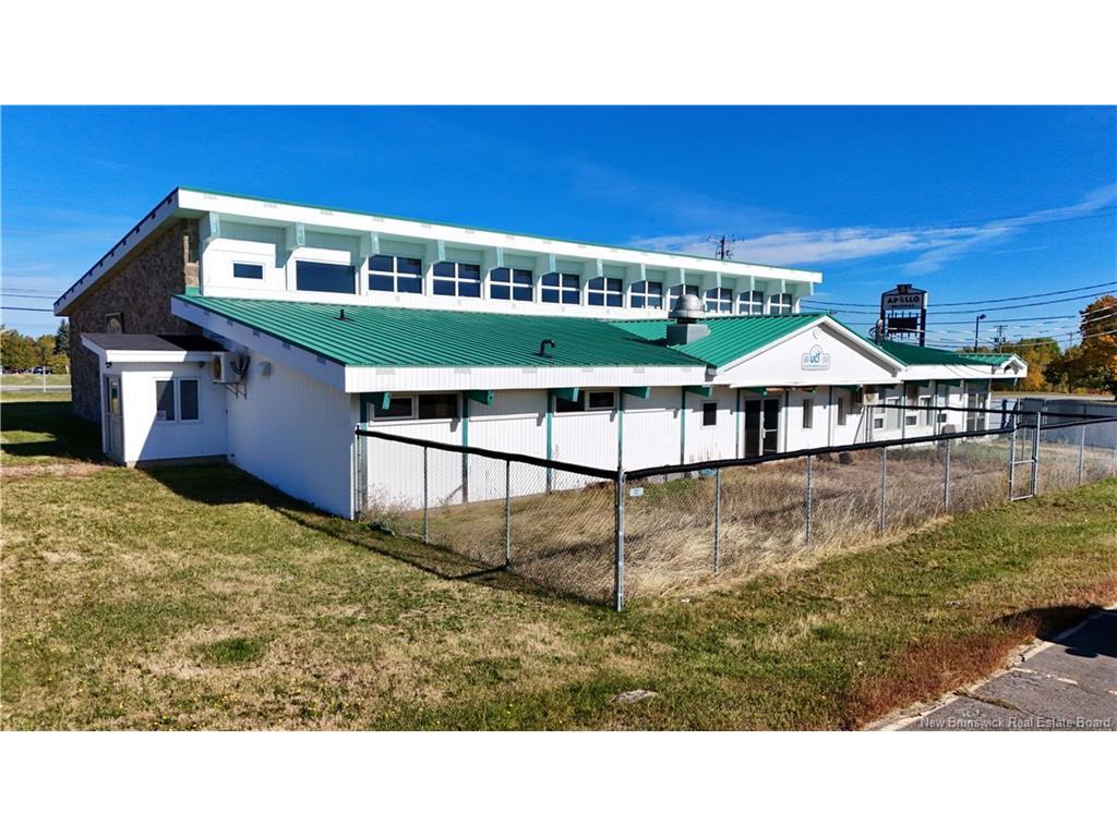 









895


St Anne

,
Bathurst,




NB
E2A 2N5

