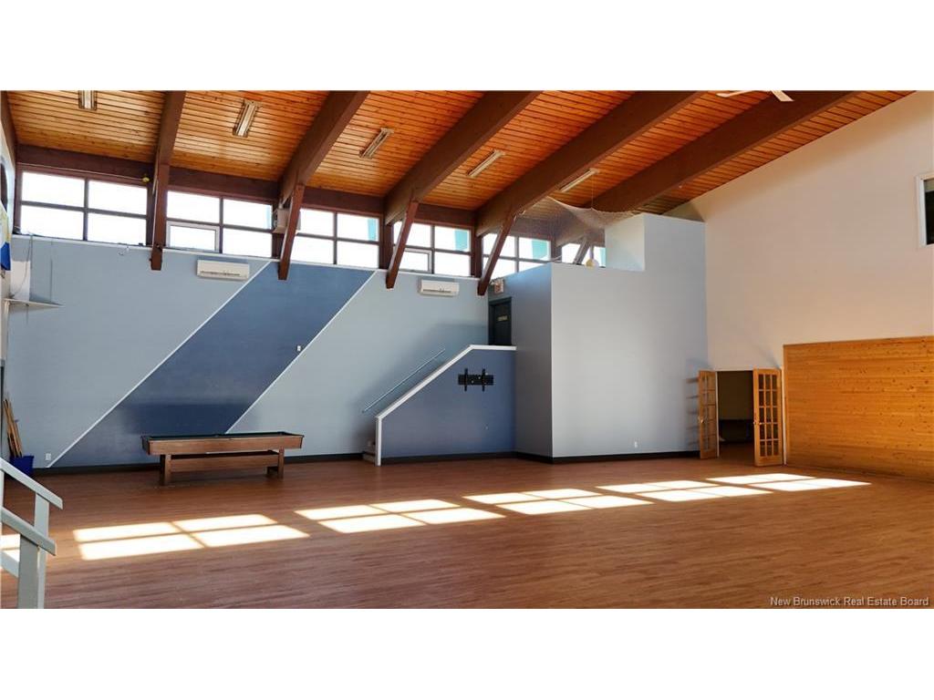 









895


St Anne

,
Bathurst,




NB
E2A 2N5

